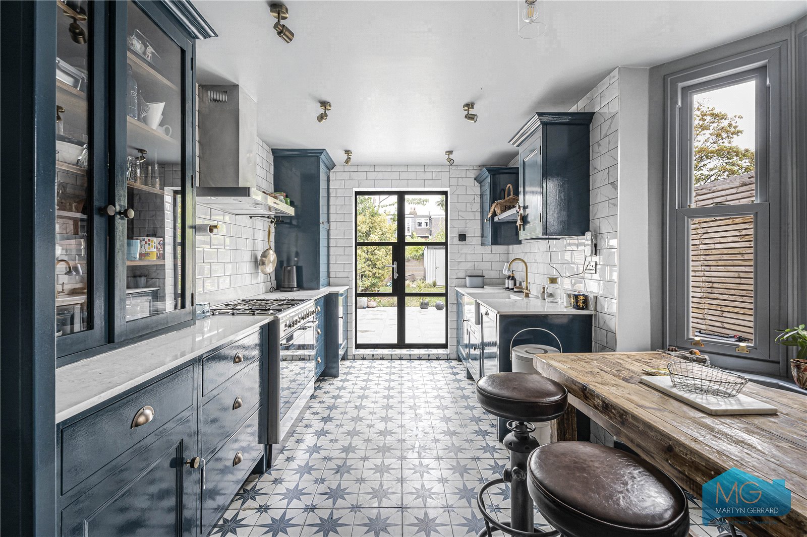 5 bedroom Terraced House for sale - Martyn Gerrard