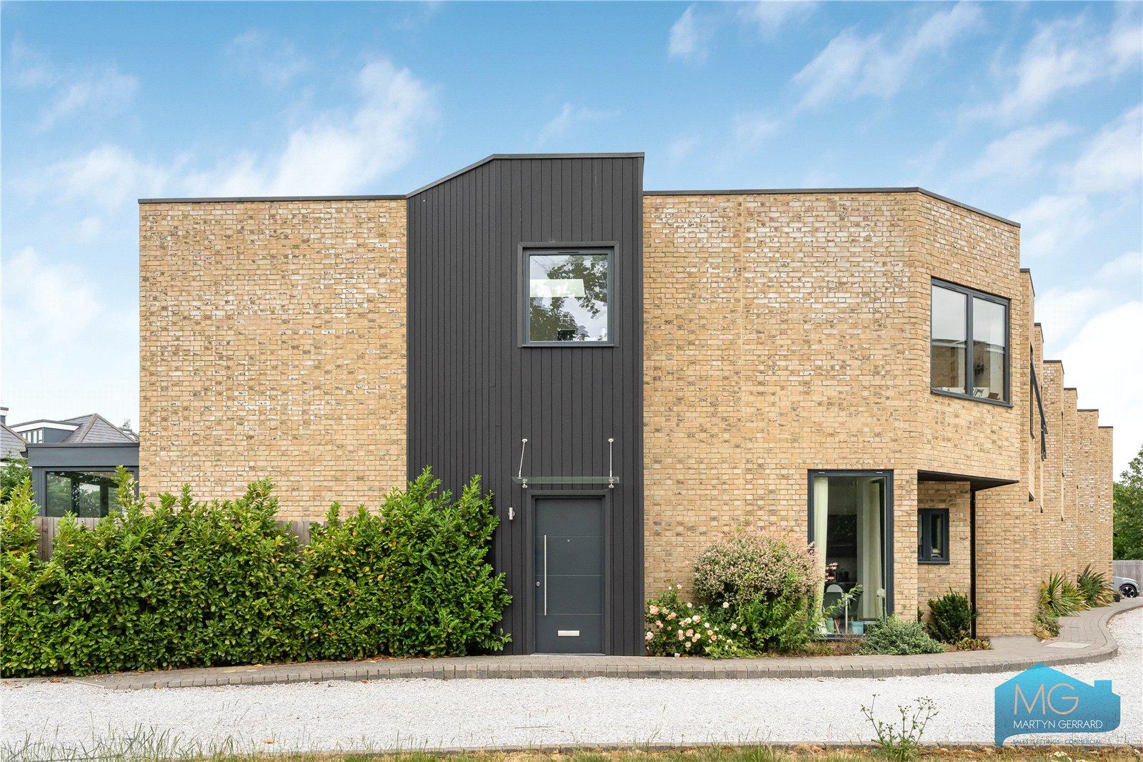 2 bedroom House for sale - Martyn Gerrard