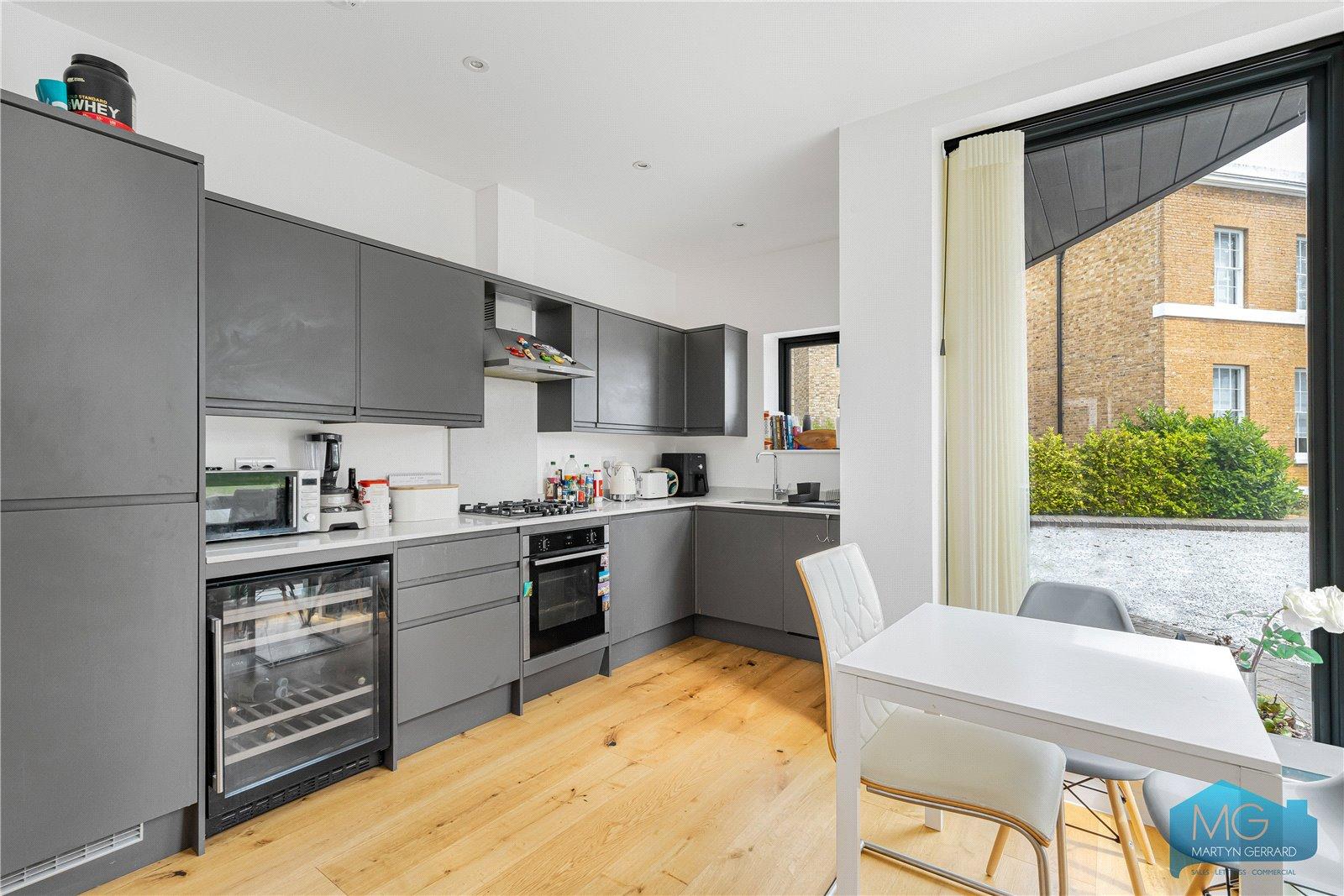 2 bedroom House for sale - Martyn Gerrard