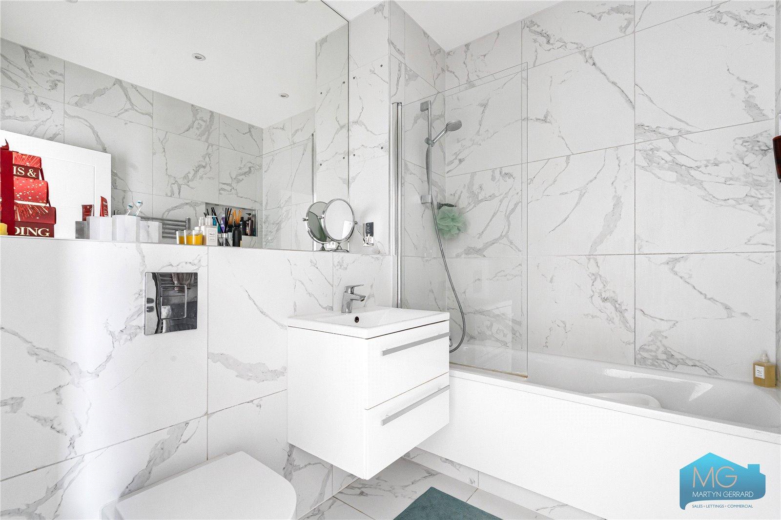 2 bedroom House for sale - Martyn Gerrard