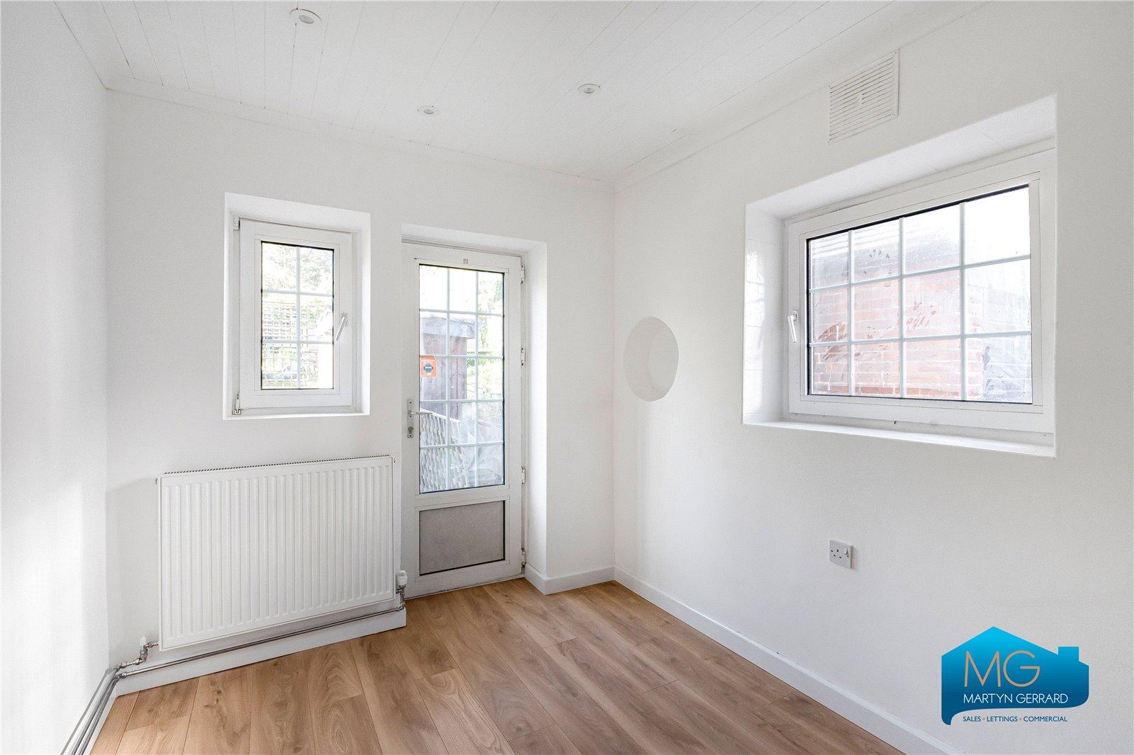 3 bedroom Ground Floor Flat to rent - Martyn Gerrard