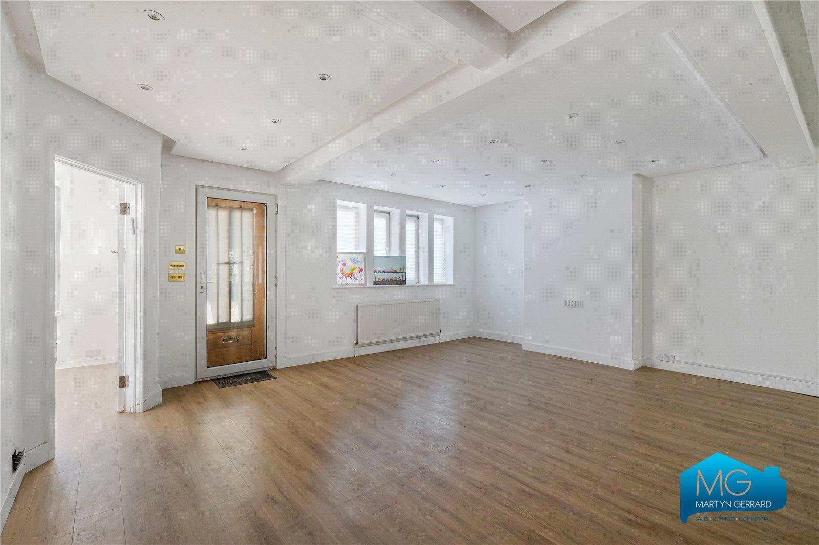 3 bedroom Ground Floor Flat to rent - Martyn Gerrard