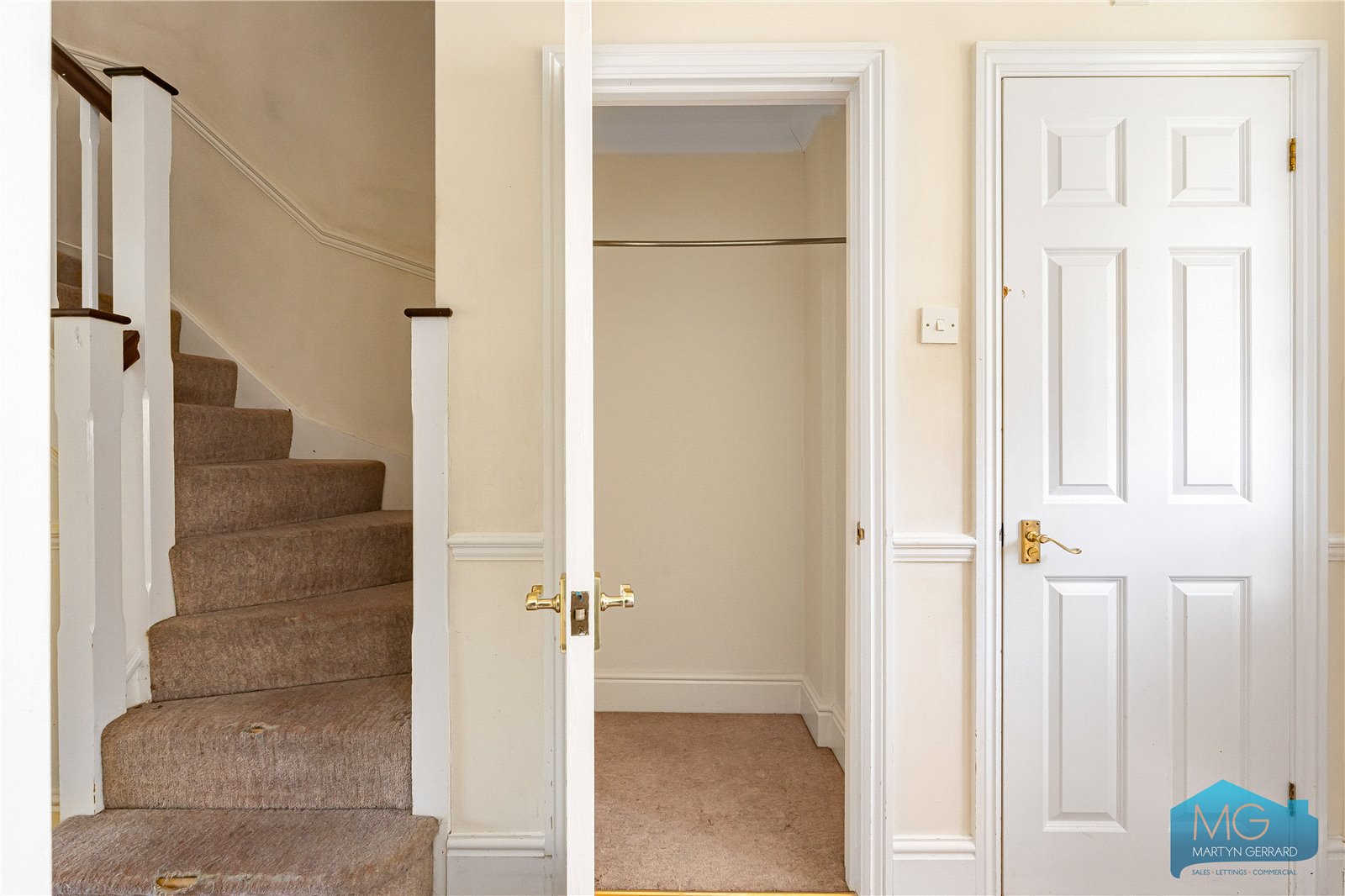 2 bedroom Terraced House for sale - Martyn Gerrard