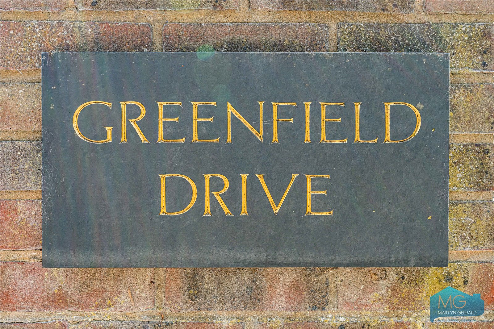 2 bedroom Terraced House for sale - Martyn Gerrard