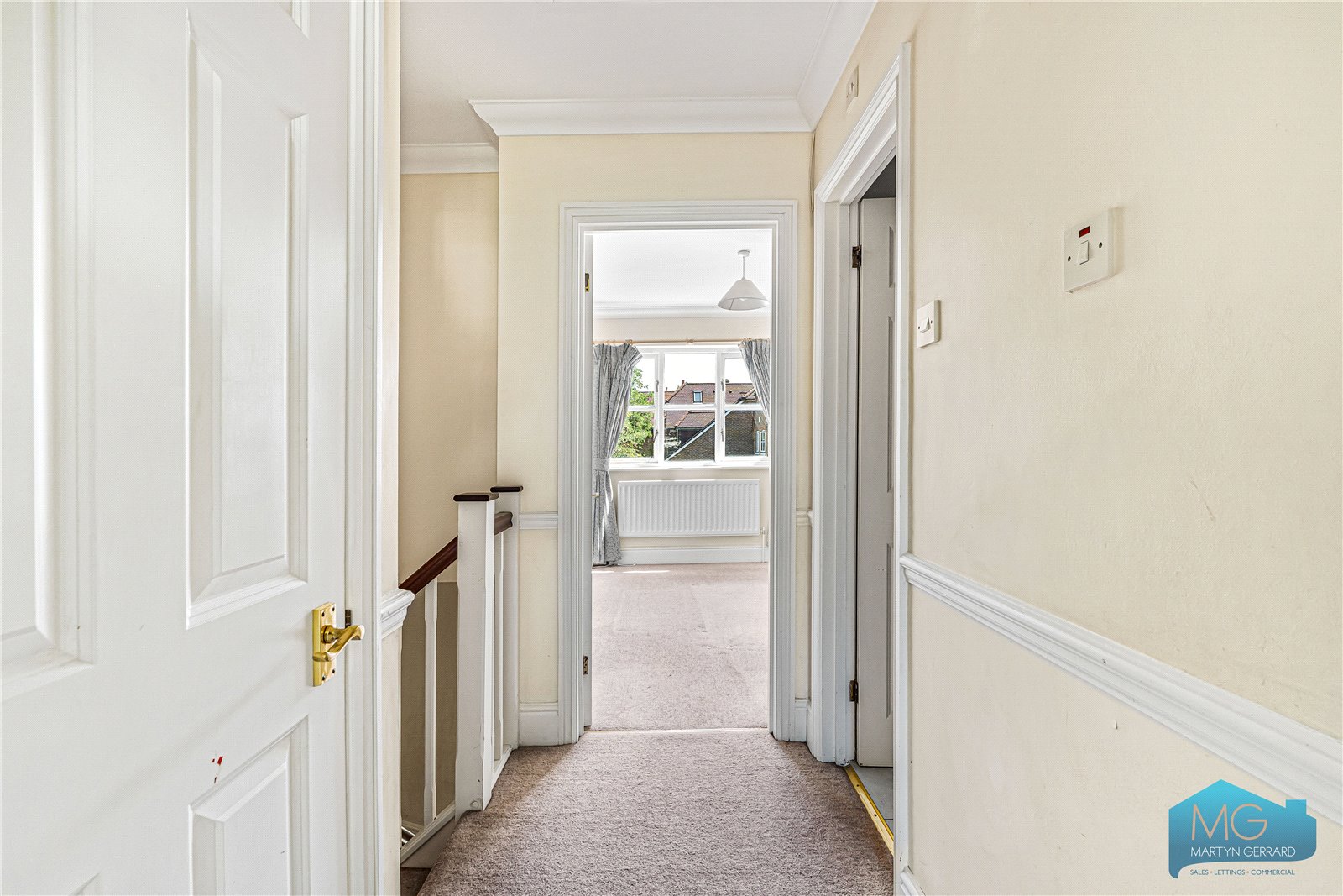 2 bedroom Terraced House for sale - Martyn Gerrard
