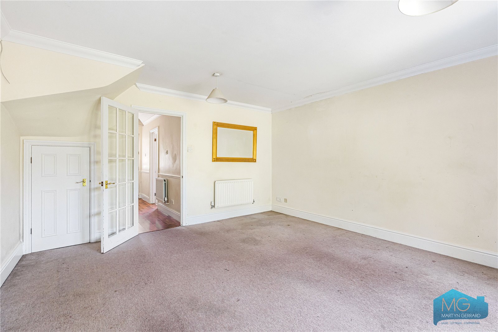 2 bedroom Terraced House for sale - Martyn Gerrard