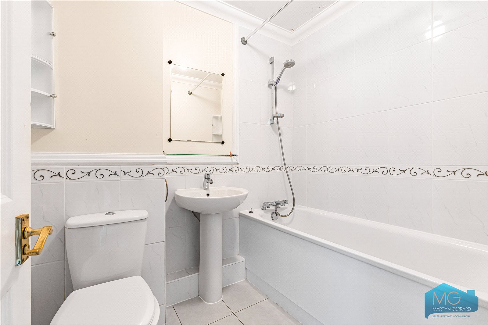 2 bedroom Terraced House for sale - Martyn Gerrard