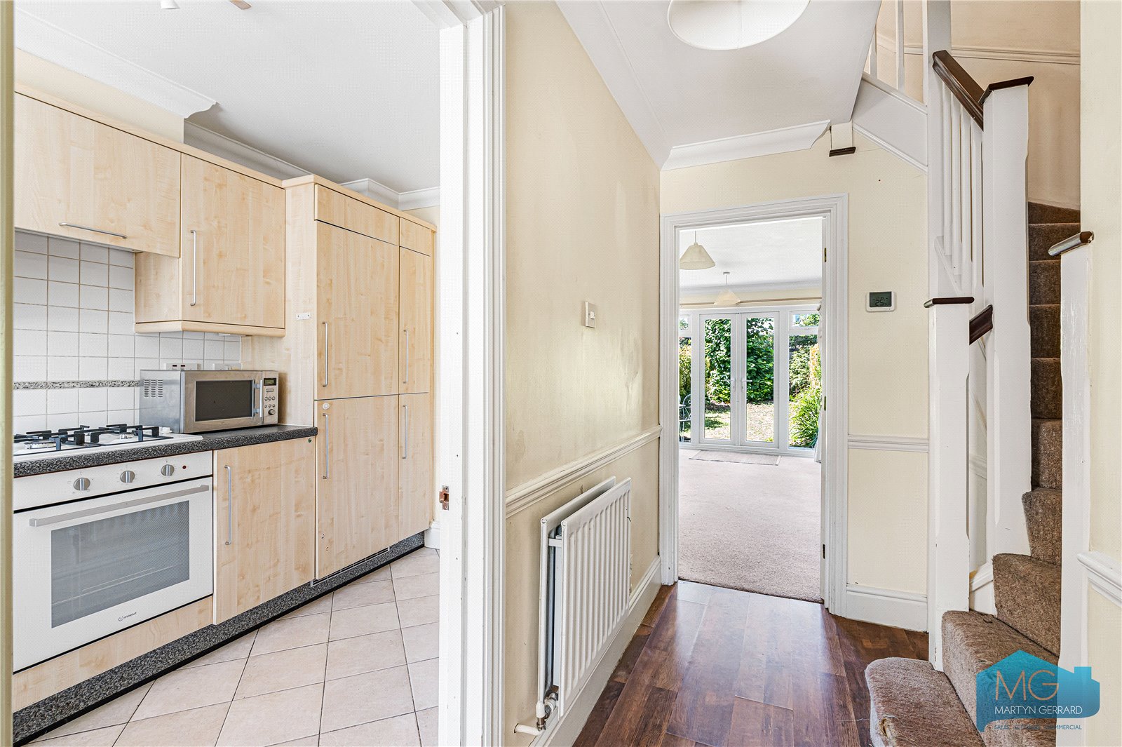 2 bedroom Terraced House for sale - Martyn Gerrard