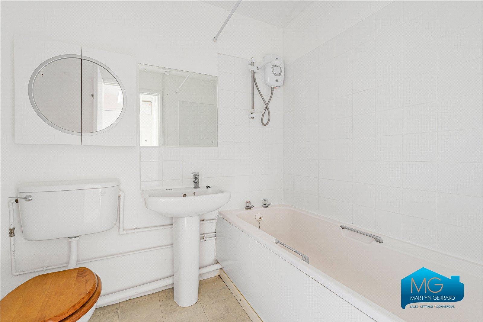 1 bedroom Ground Floor Flat to rent - Martyn Gerrard