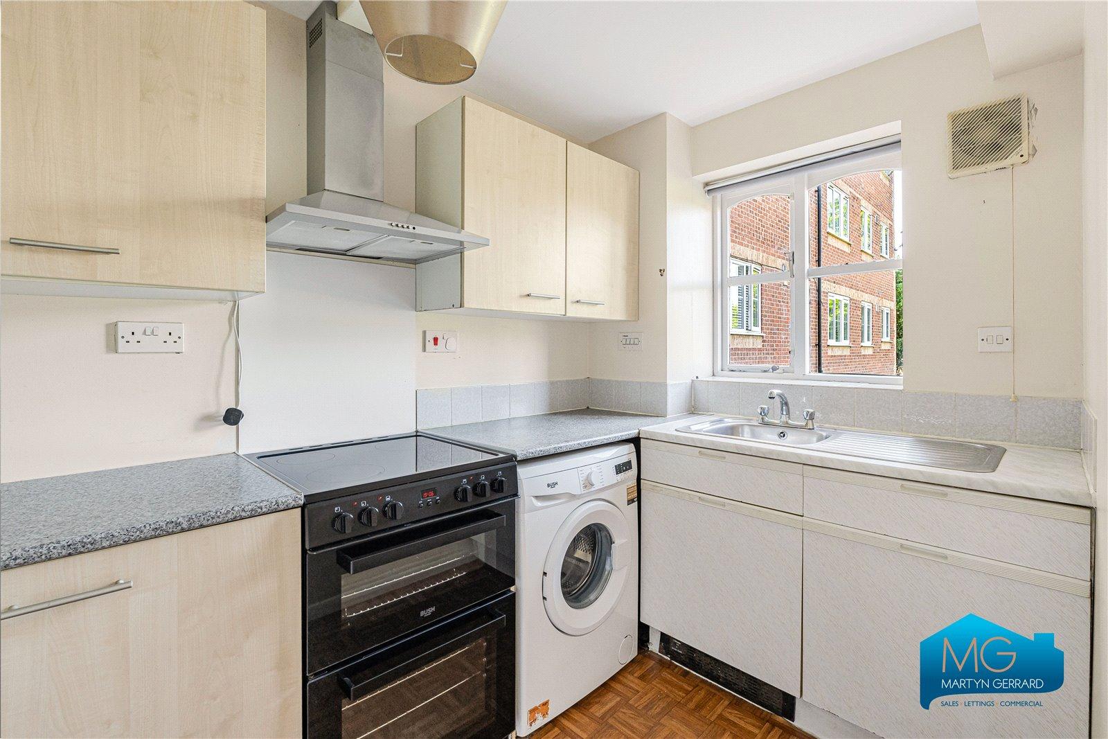1 bedroom Ground Floor Flat to rent - Martyn Gerrard