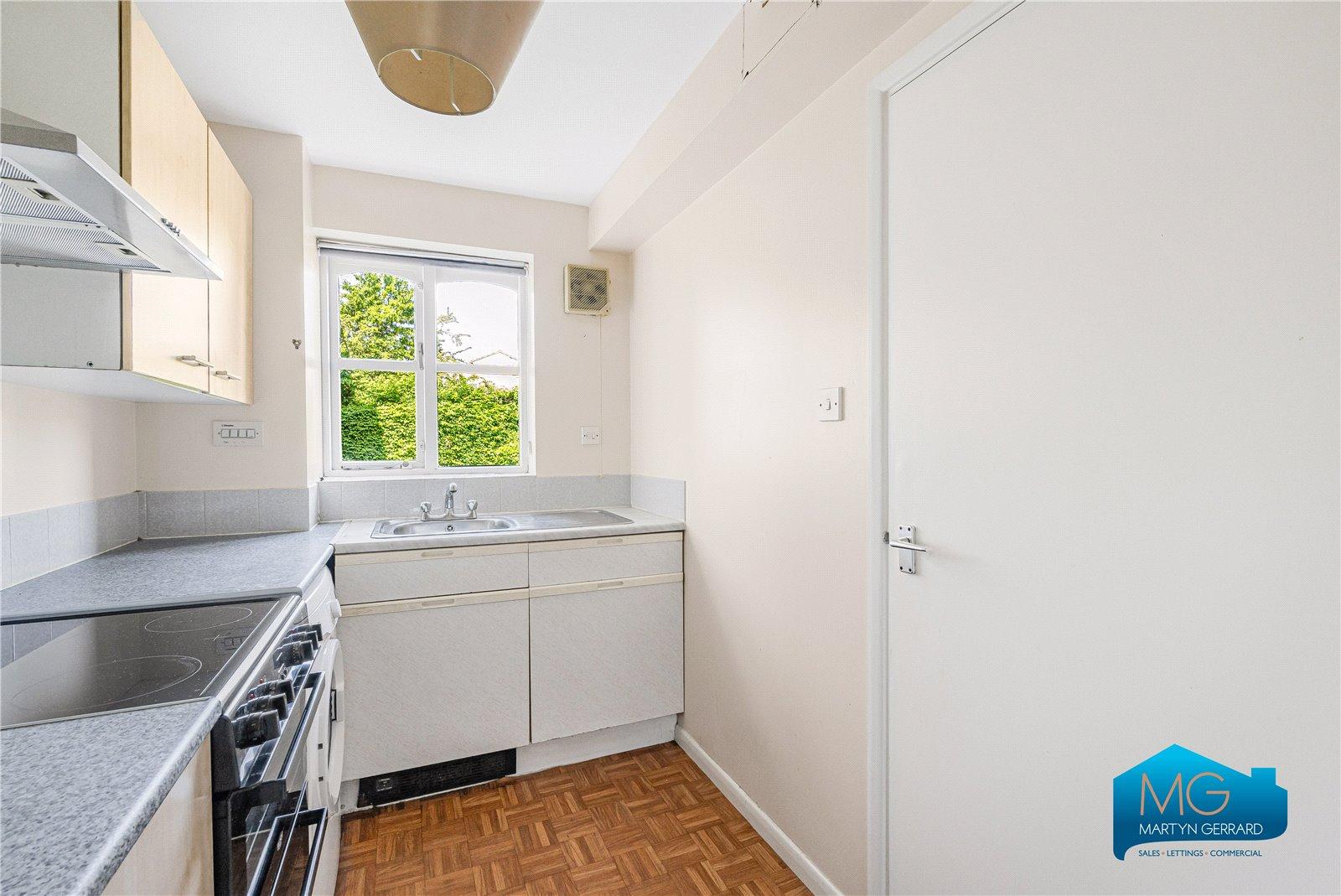 1 bedroom Ground Floor Flat to rent - Martyn Gerrard