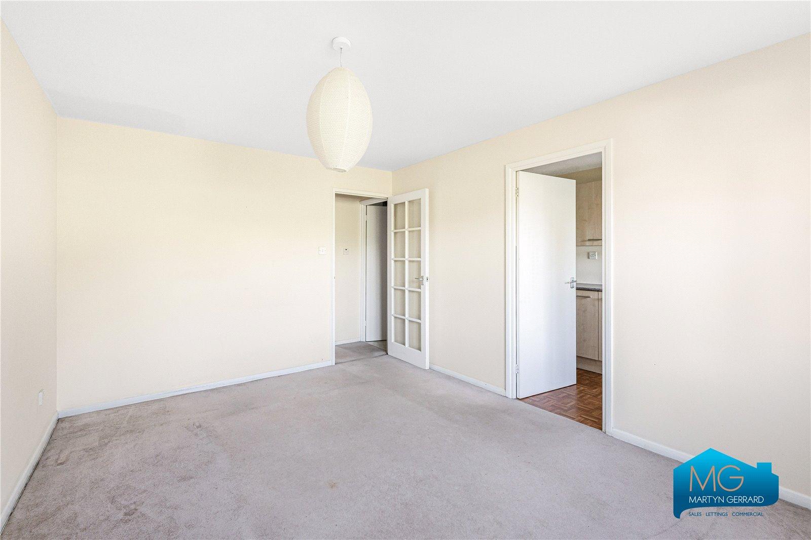 1 bedroom Ground Floor Flat to rent - Martyn Gerrard