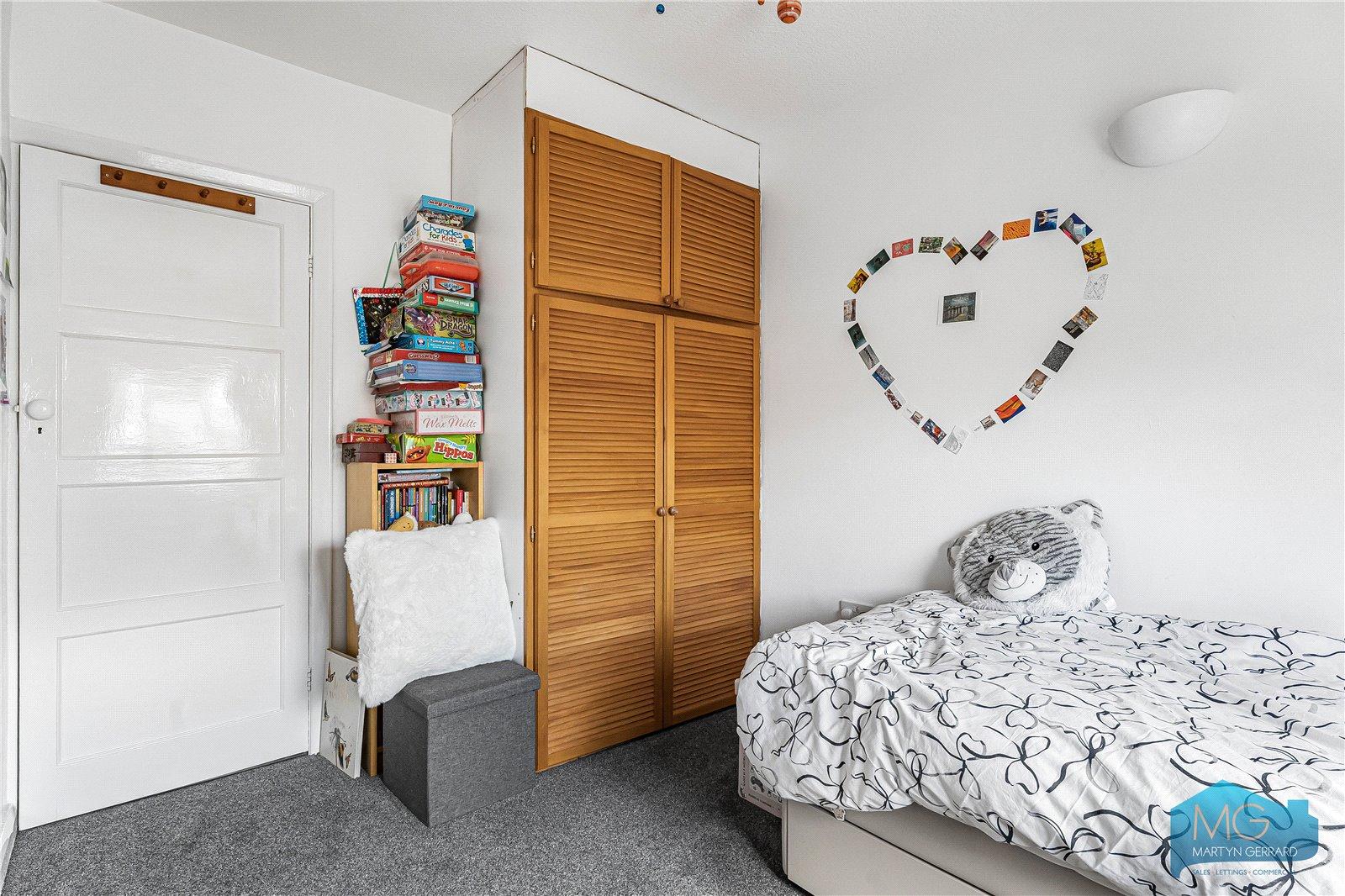 2 bedroom Apartment for sale - Martyn Gerrard