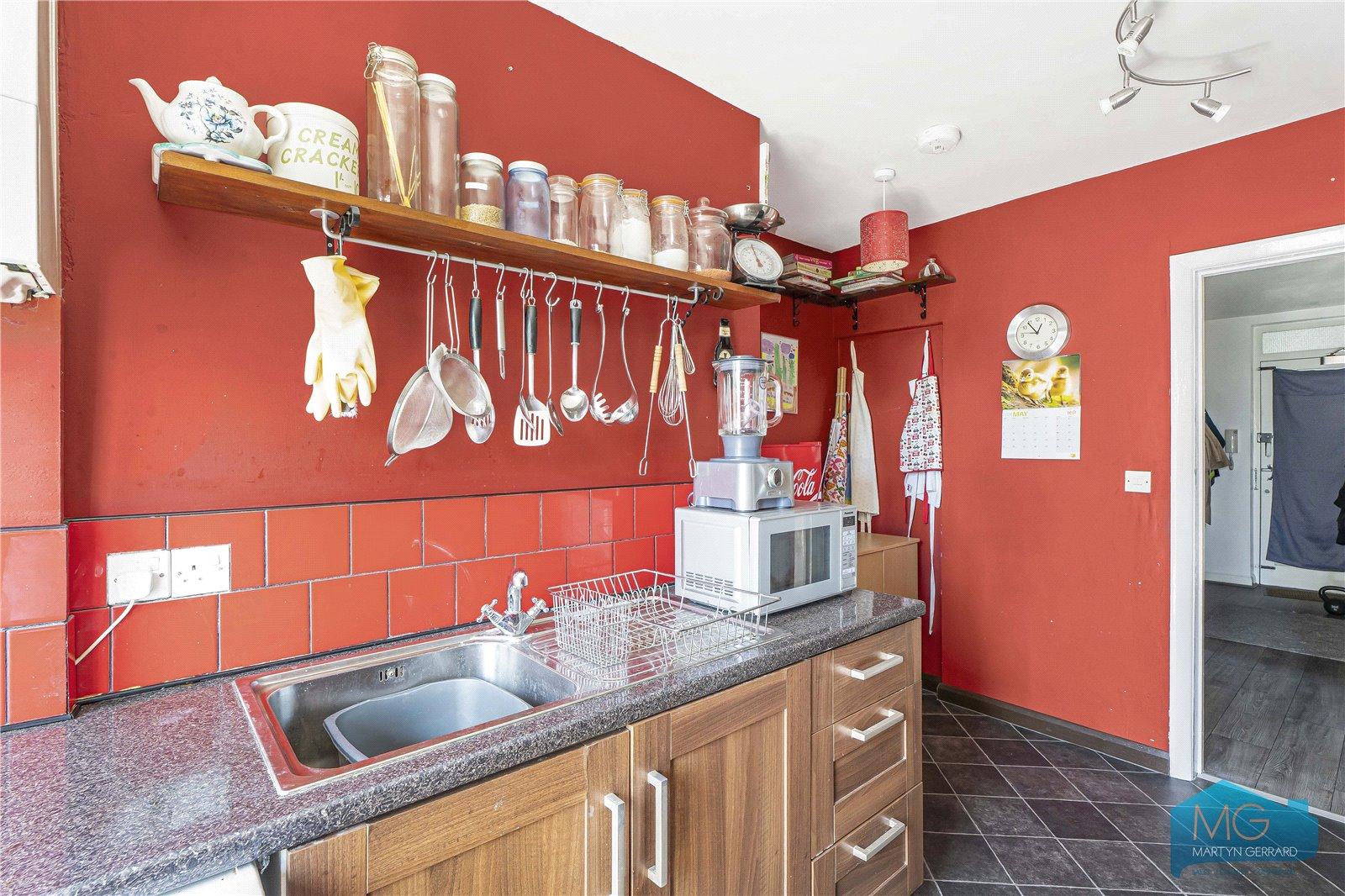 2 bedroom Apartment for sale - Martyn Gerrard