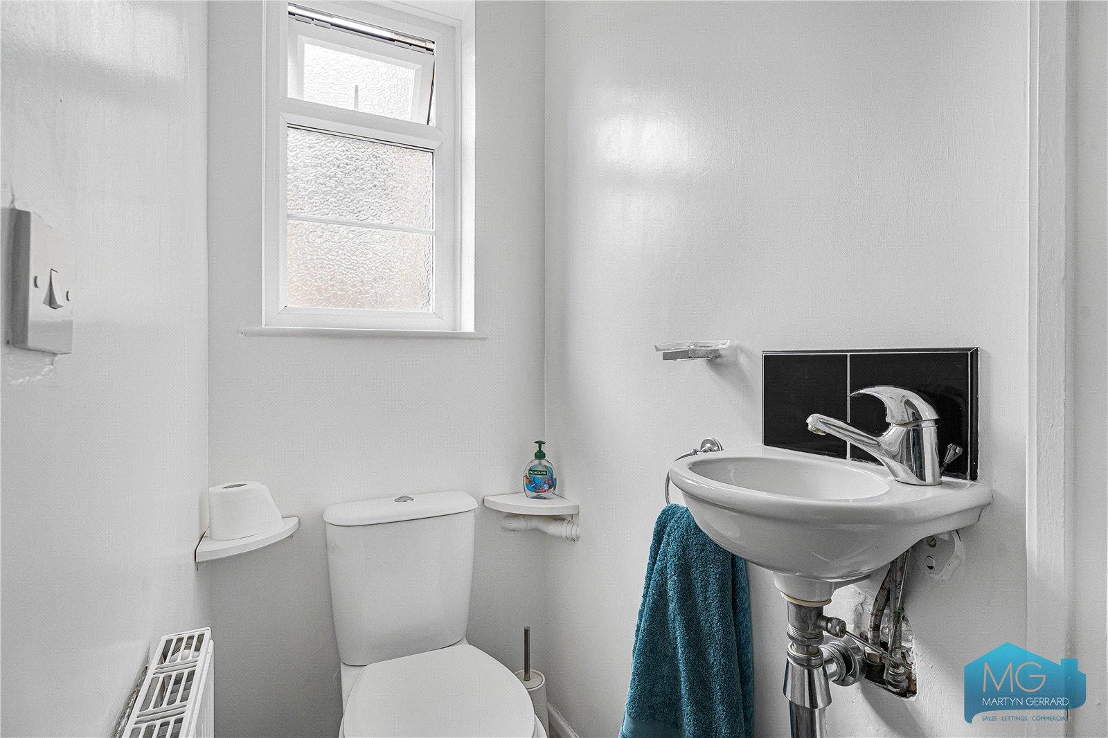 2 bedroom Apartment for sale - Martyn Gerrard