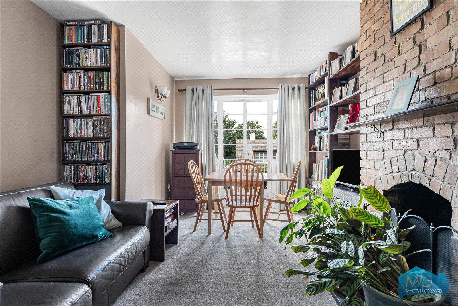 2 bedroom Apartment for sale - Martyn Gerrard
