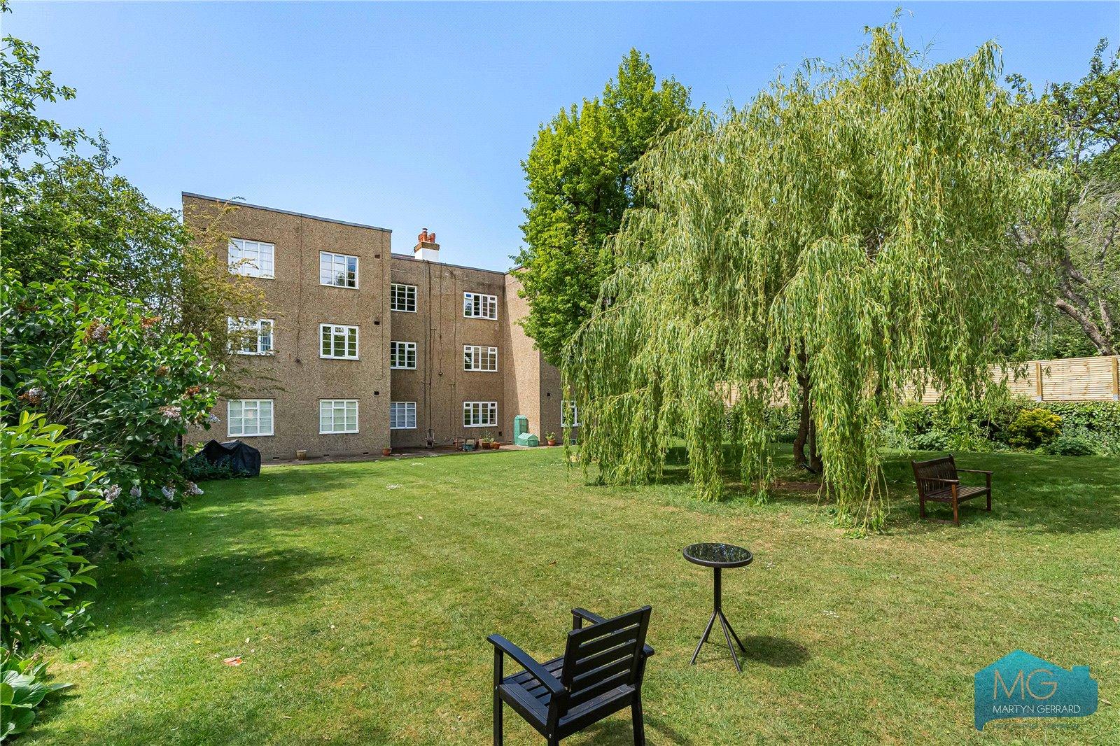 2 bedroom Apartment for sale - Martyn Gerrard