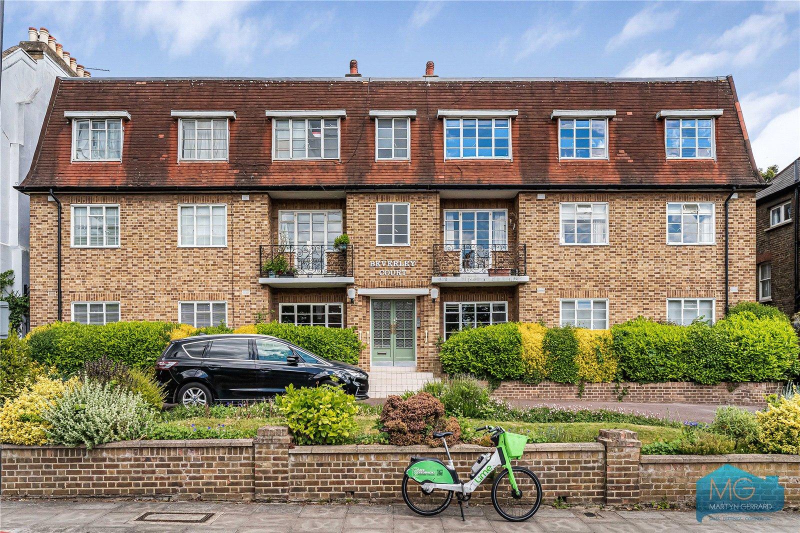 2 bedroom Apartment for sale - Martyn Gerrard