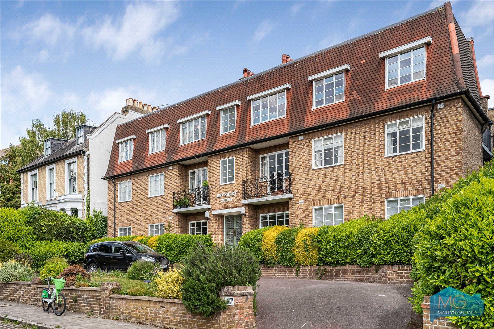 2 bedroom Apartment for sale - Martyn Gerrard