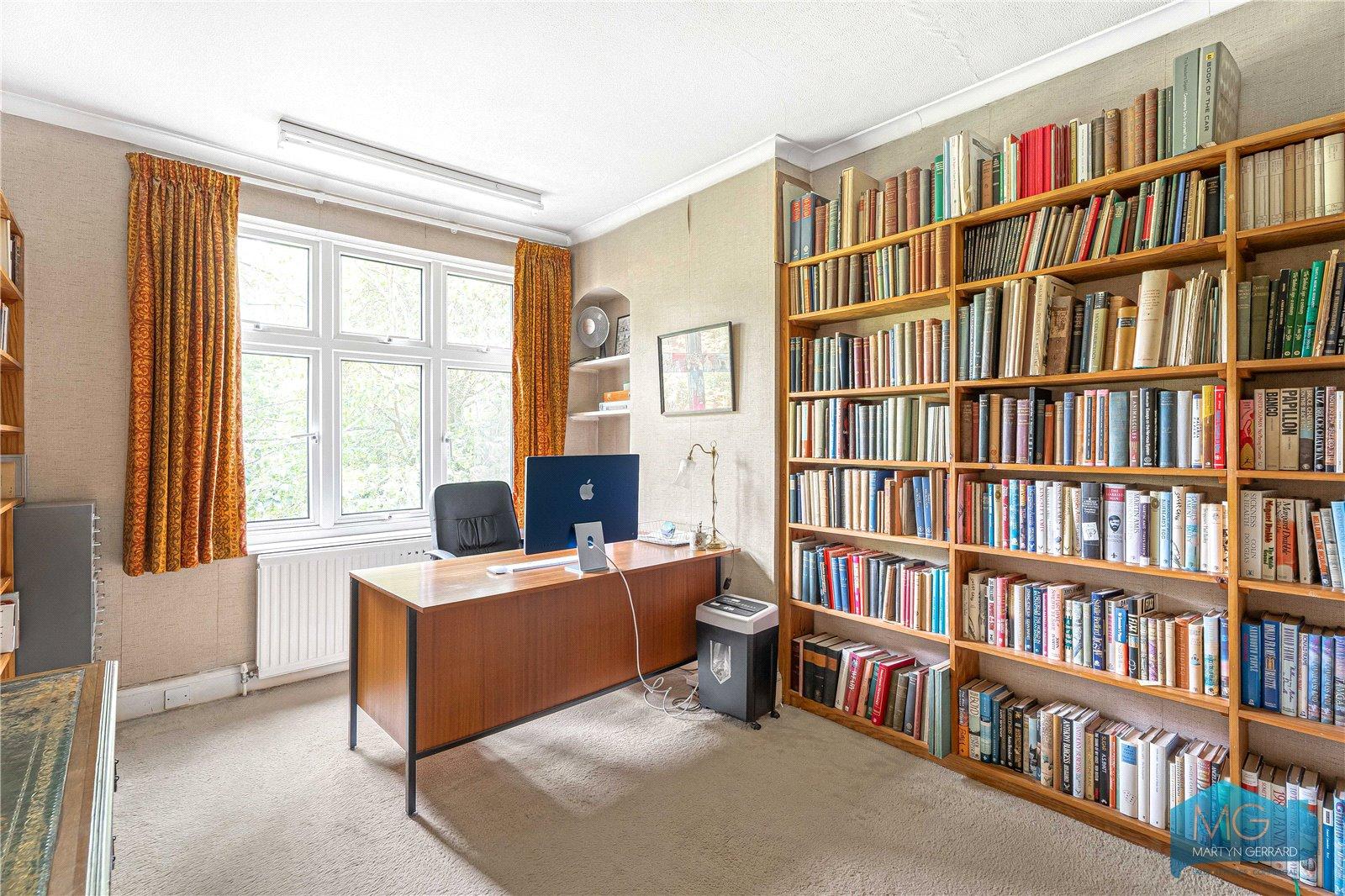 5 bedroom Semi-Detached House for sale - Martyn Gerrard