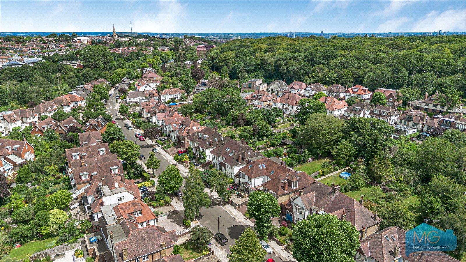 5 bedroom Semi-Detached House for sale - Martyn Gerrard