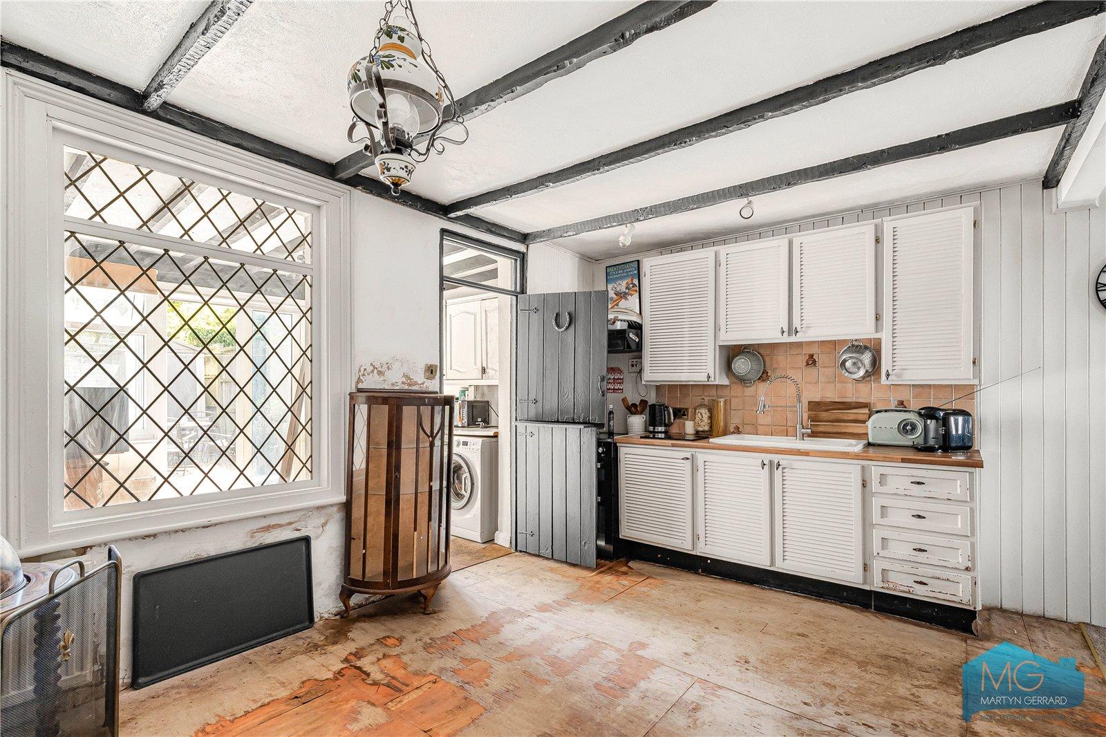 2 bedroom Terraced House for sale - Martyn Gerrard