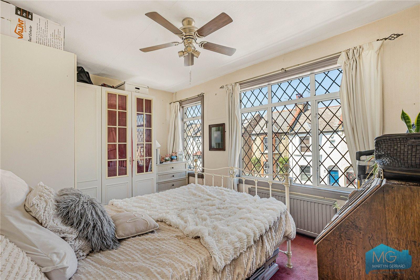 2 bedroom Terraced House for sale - Martyn Gerrard