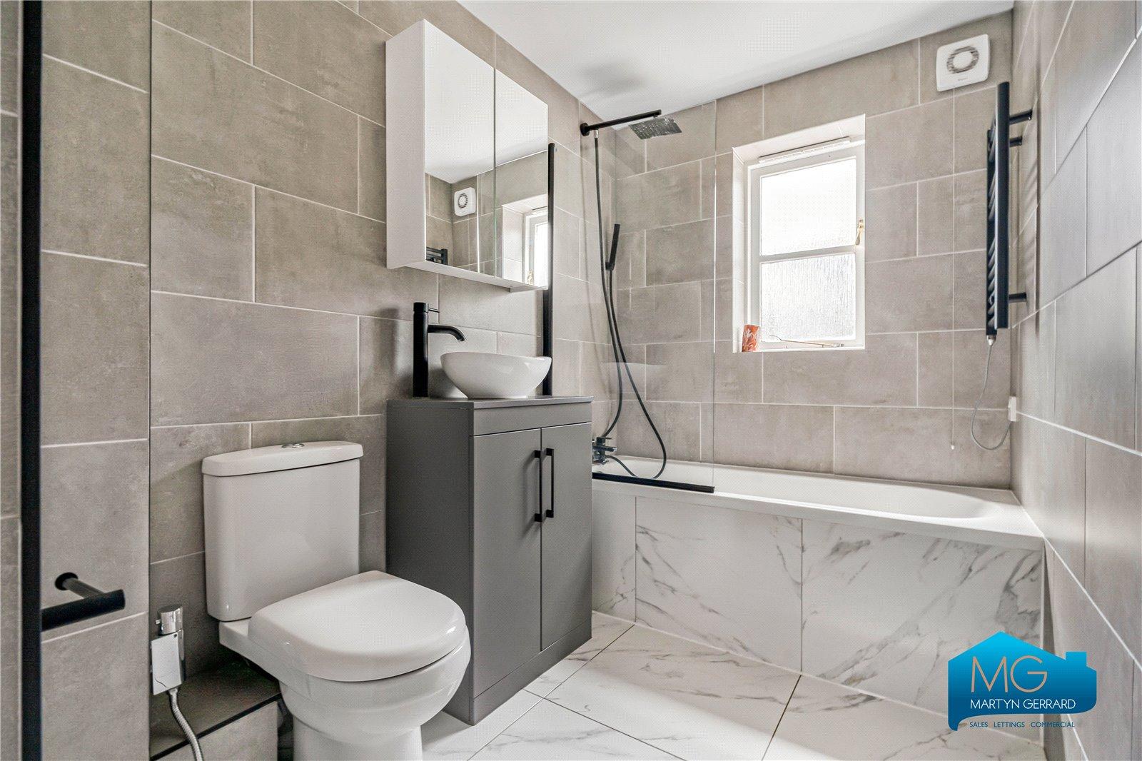 2 bedroom Apartment to rent - Martyn Gerrard