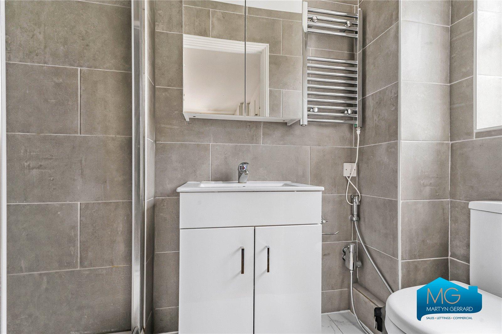 2 bedroom Apartment to rent - Martyn Gerrard
