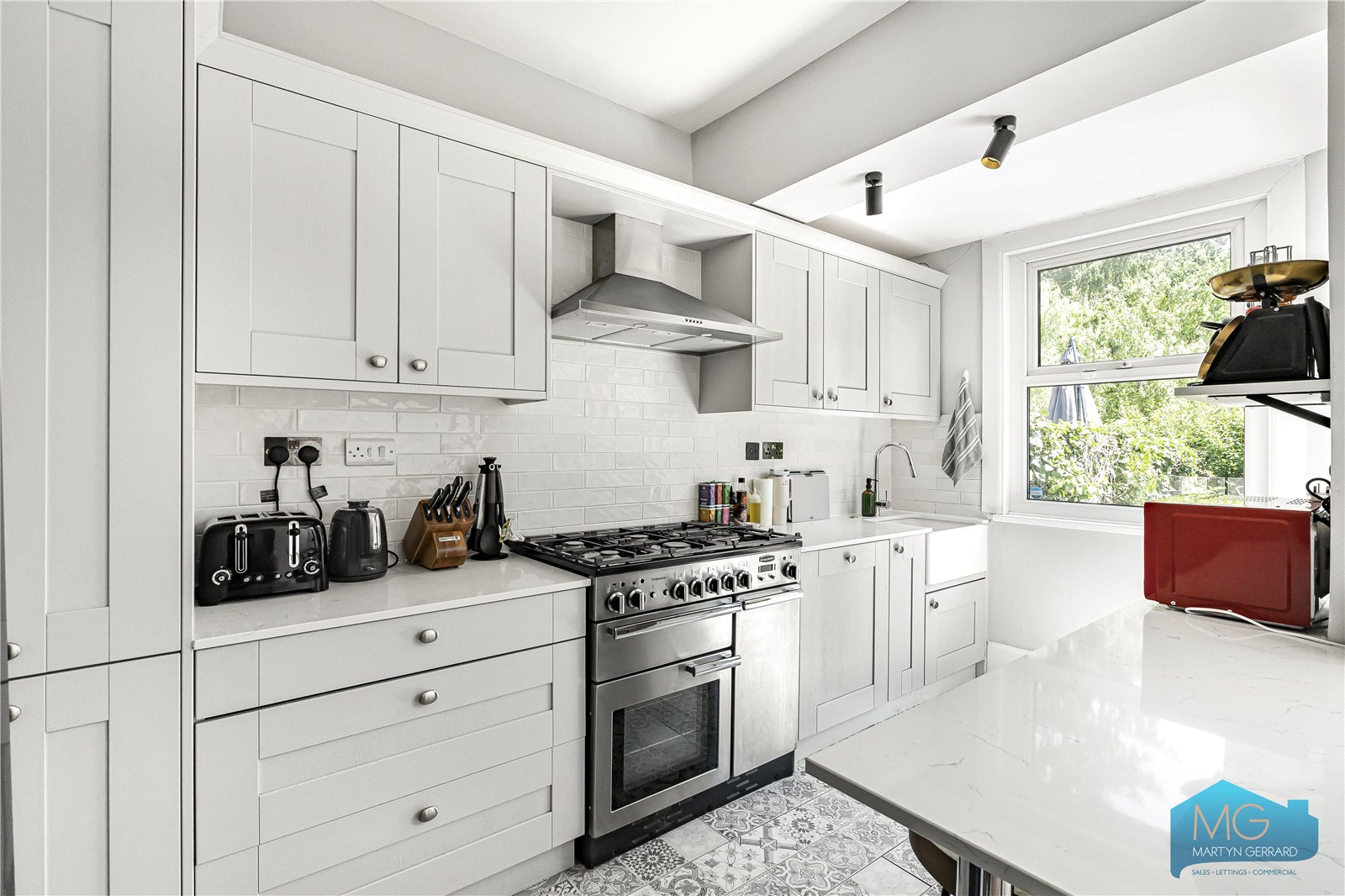 5 bedroom Terraced House for sale - Martyn Gerrard
