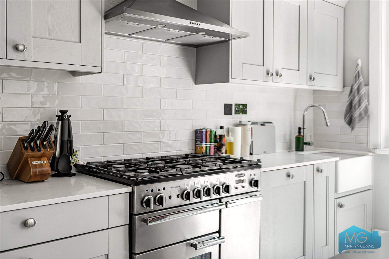 5 bedroom Terraced House for sale - Martyn Gerrard