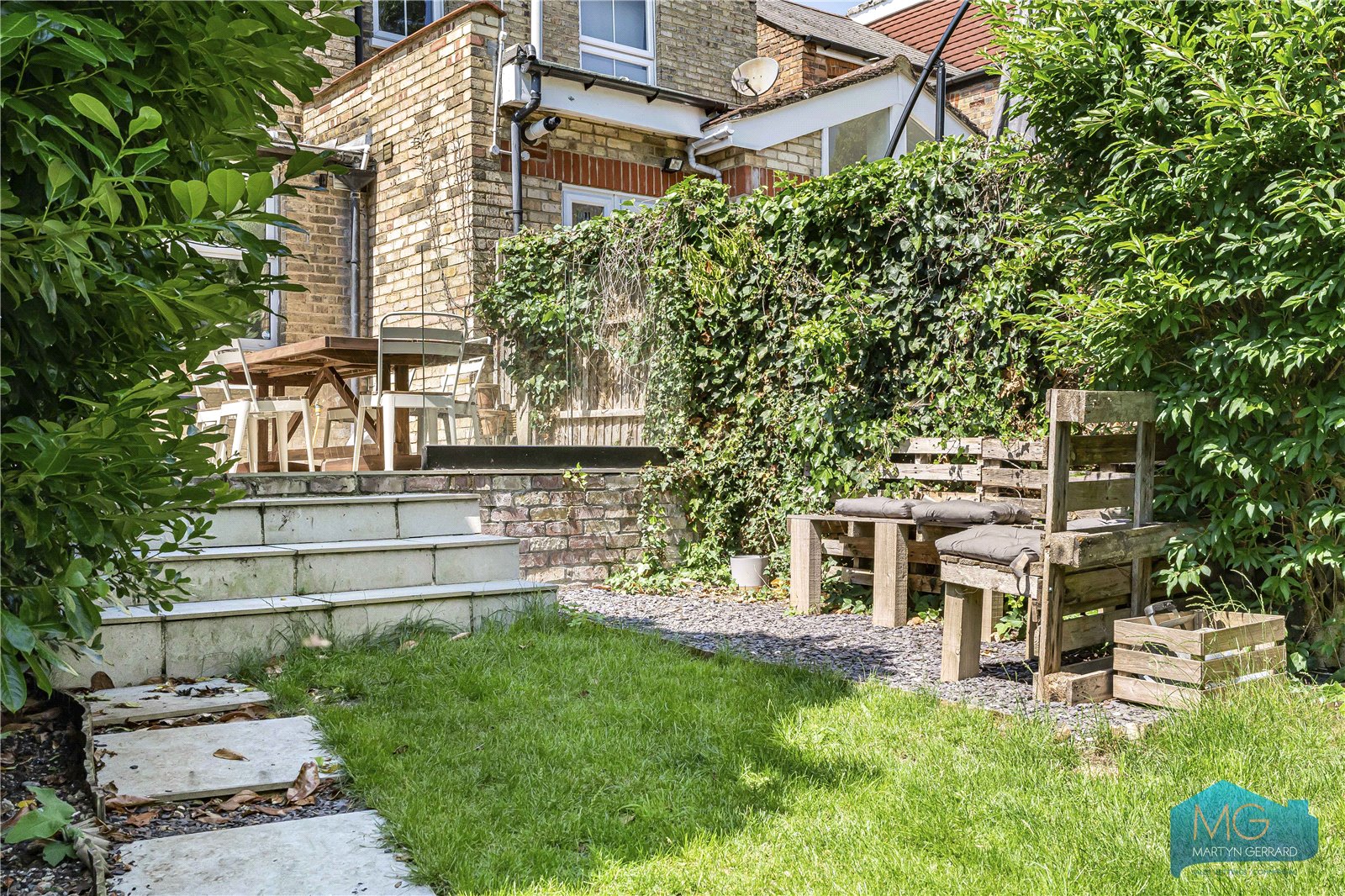5 bedroom Terraced House for sale - Martyn Gerrard