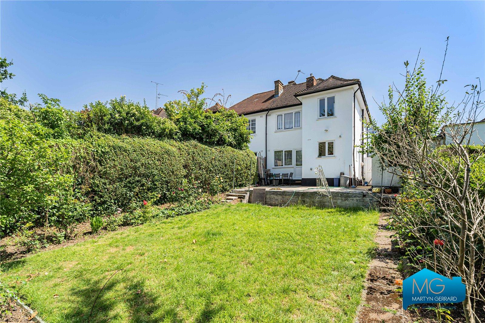 3 bedroom Semi-Detached House to rent - Martyn Gerrard