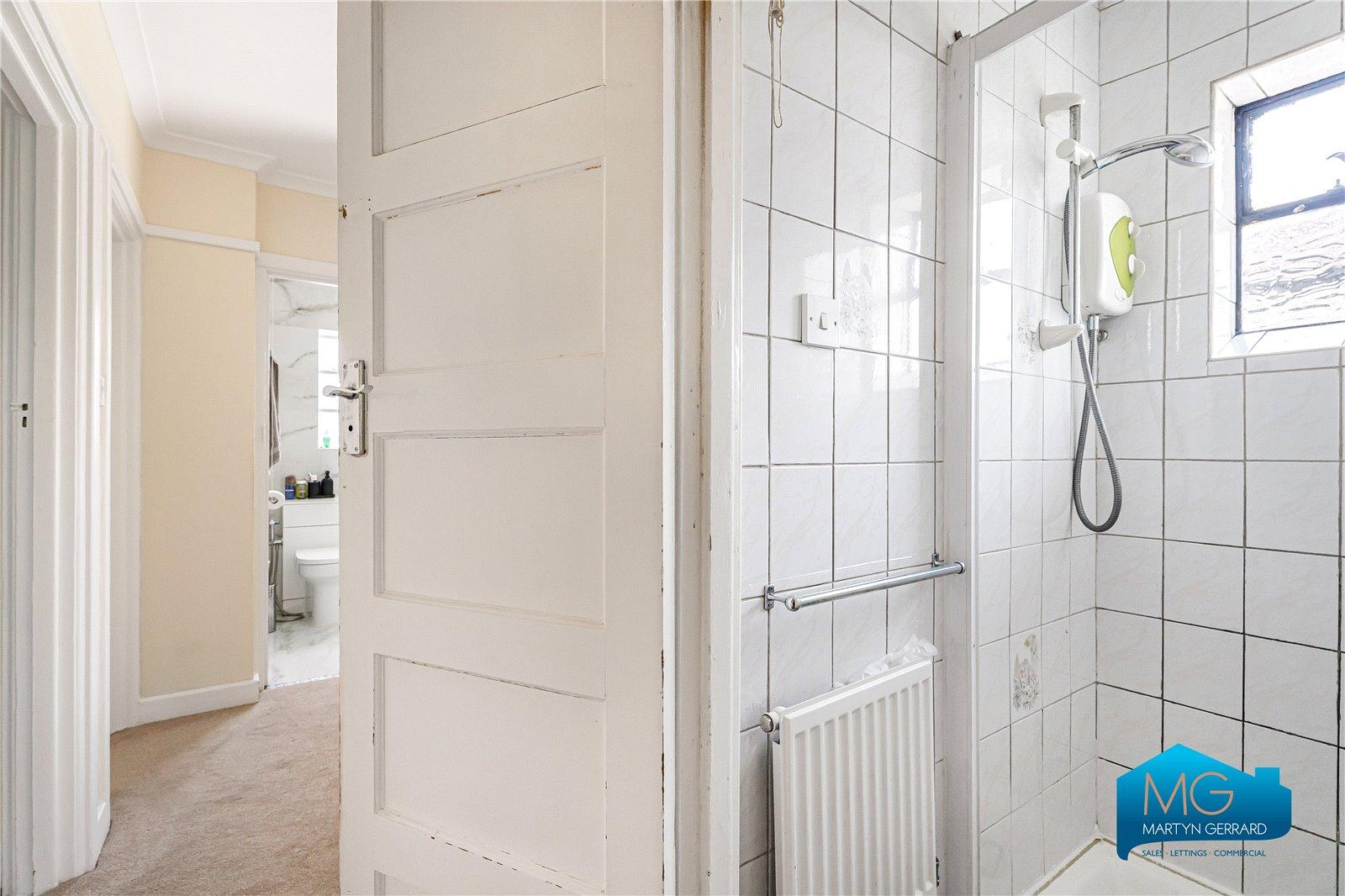 3 bedroom Semi-Detached House to rent - Martyn Gerrard