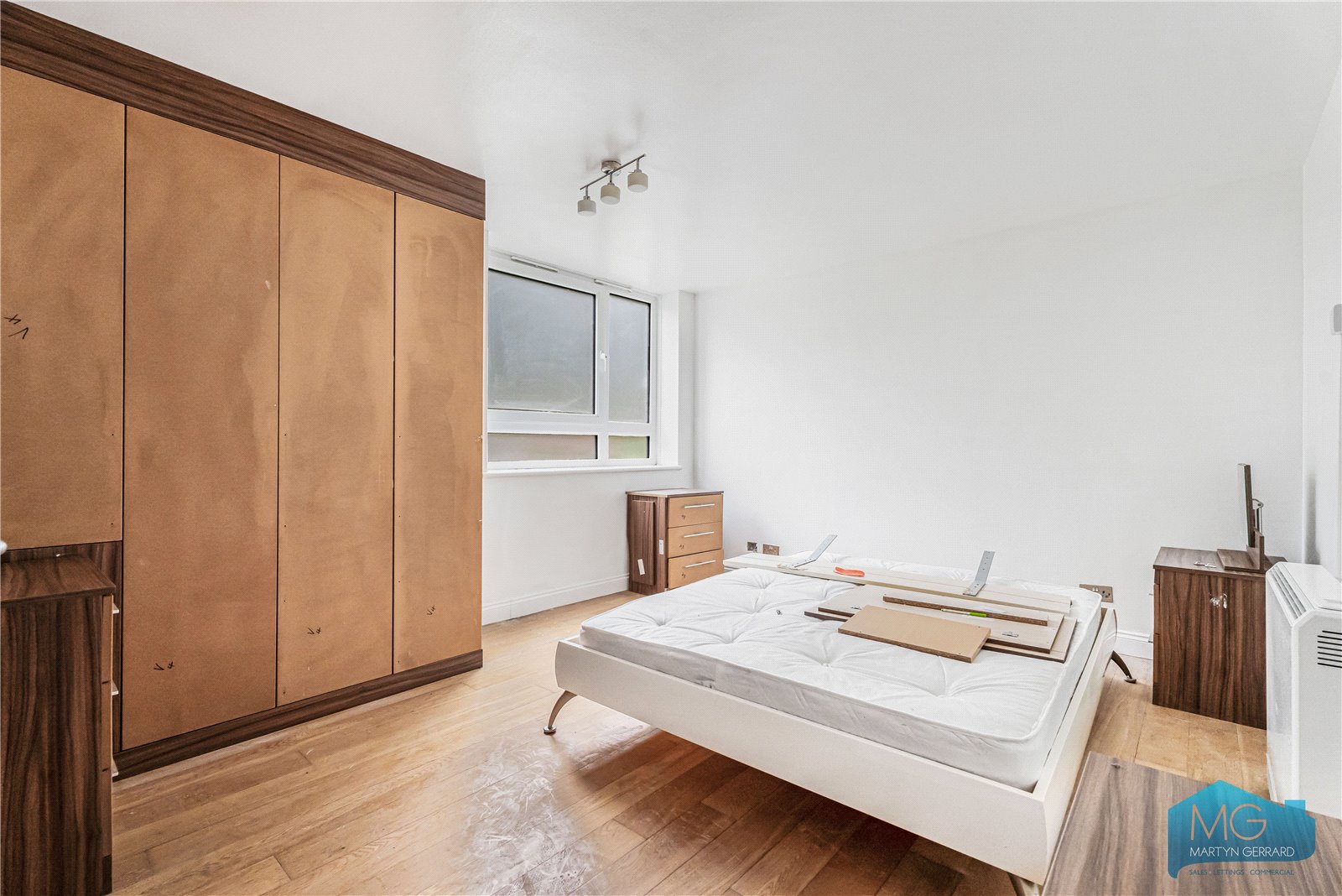 2 bedroom Ground Floor Flat for sale - Martyn Gerrard