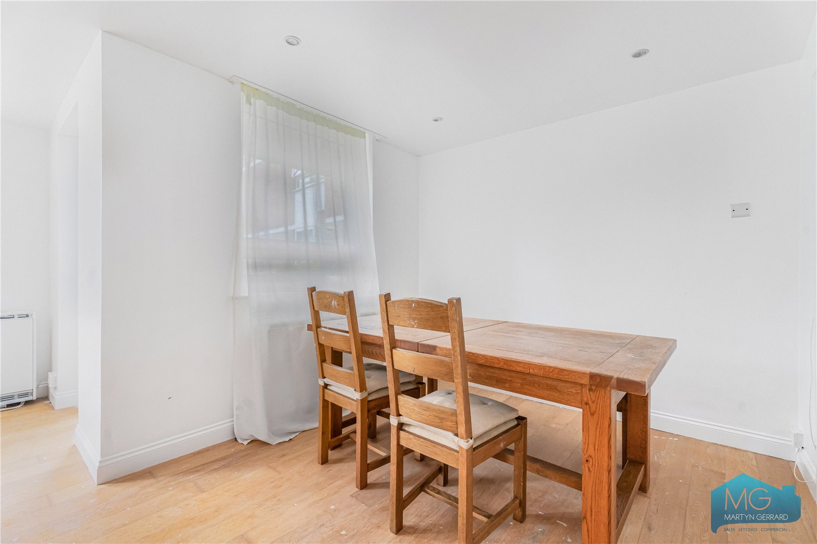 2 bedroom Ground Floor Flat for sale - Martyn Gerrard