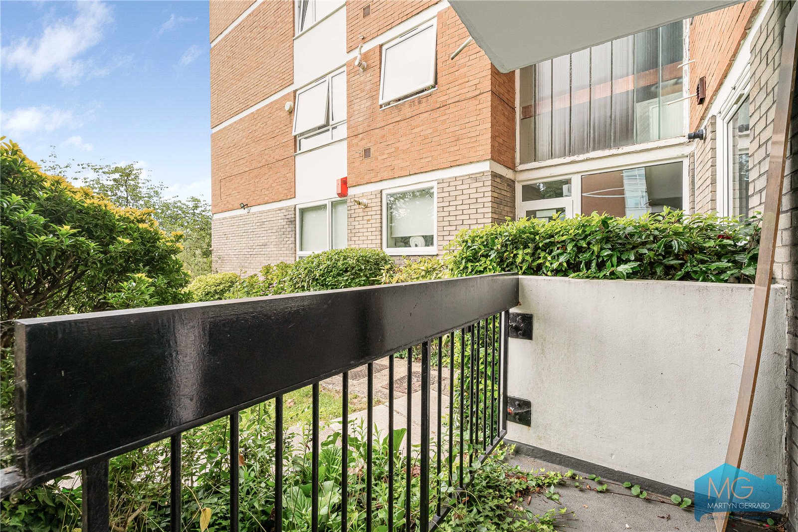 2 bedroom Ground Floor Flat for sale - Martyn Gerrard
