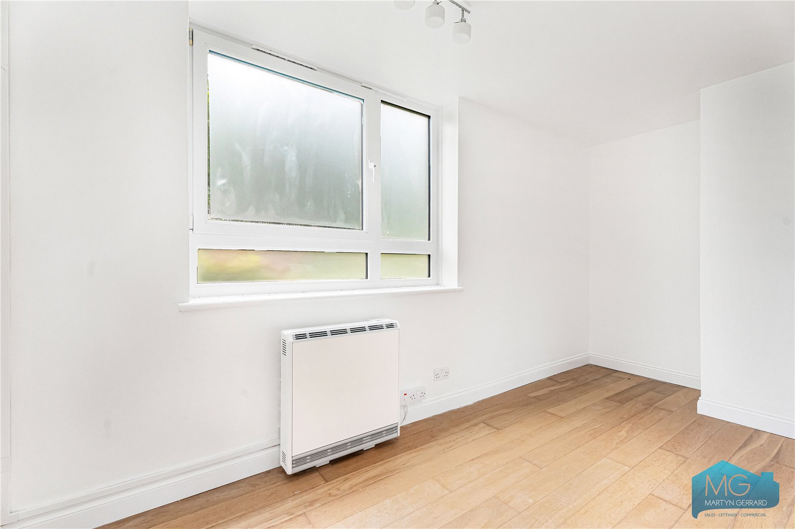 2 bedroom Ground Floor Flat for sale - Martyn Gerrard