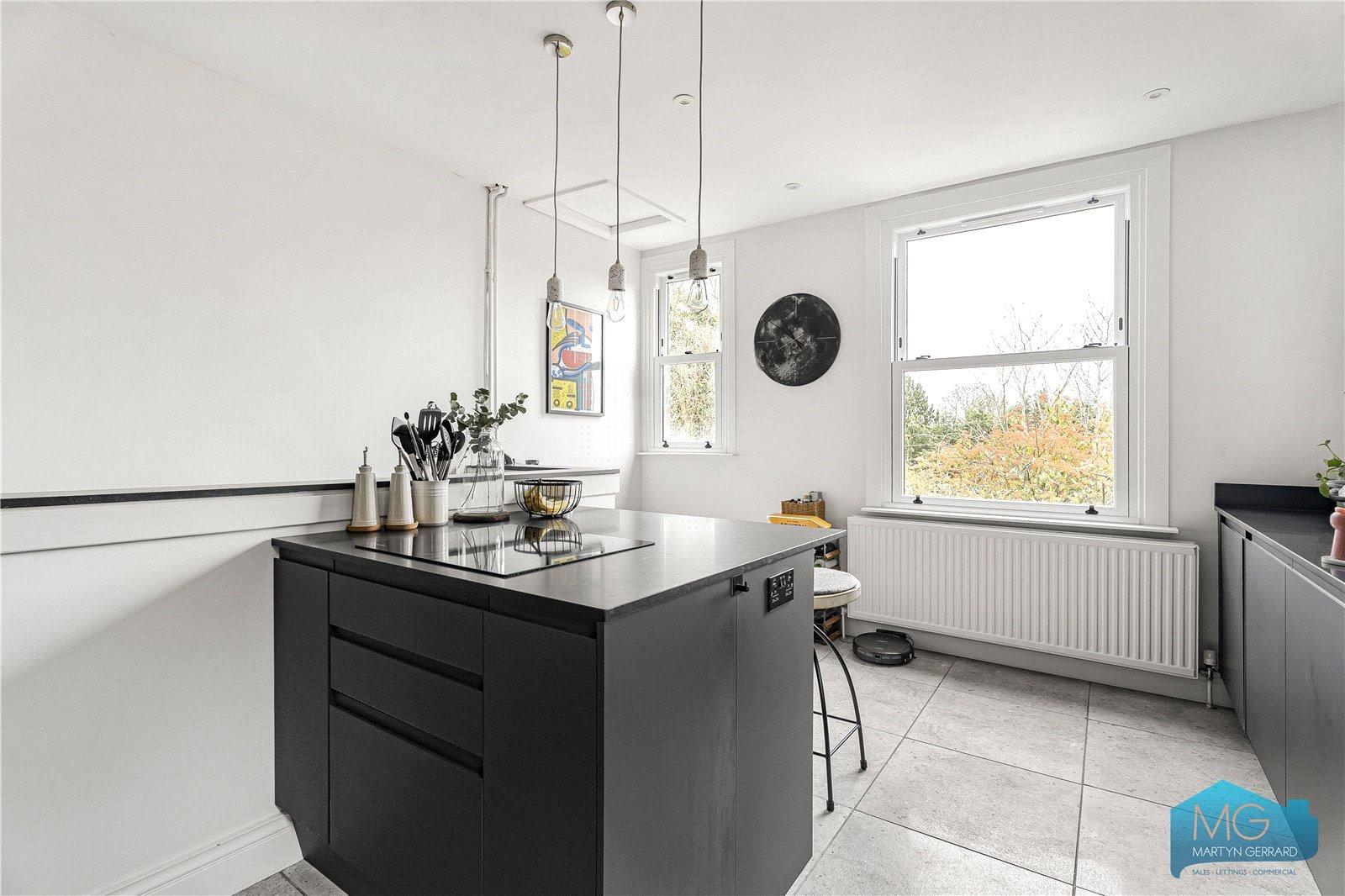 2 bedroom Maisonette to rent - Martyn Gerrard