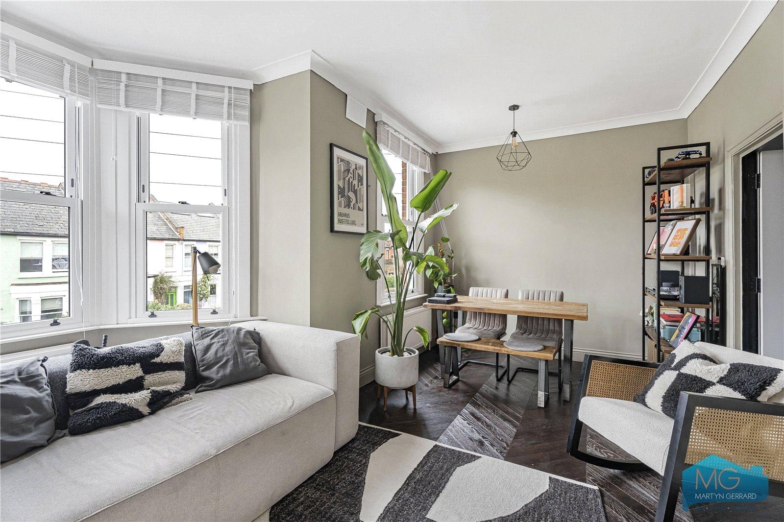 2 bedroom Maisonette to rent - Martyn Gerrard
