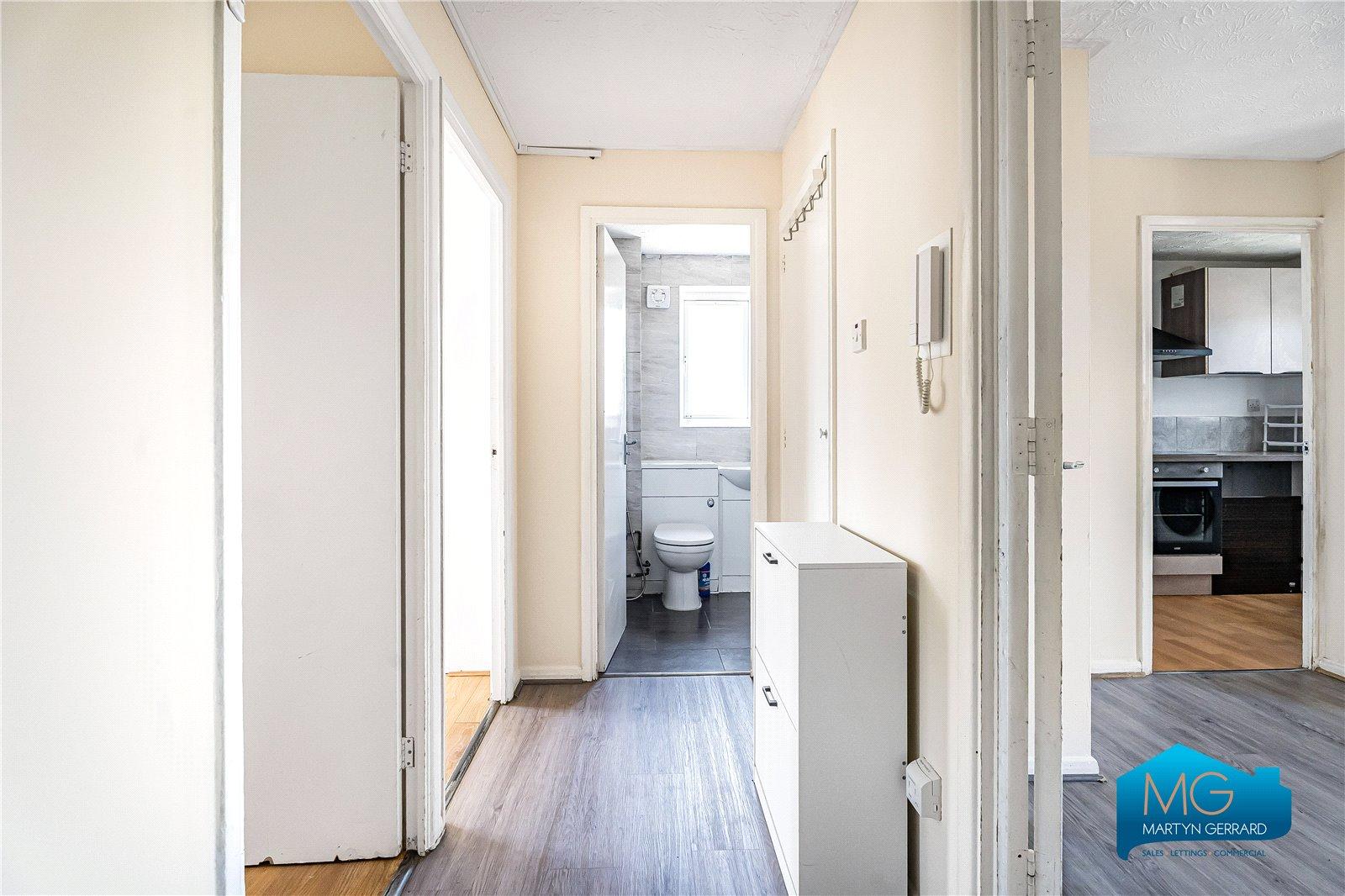 2 bedroom Apartment to rent - Martyn Gerrard