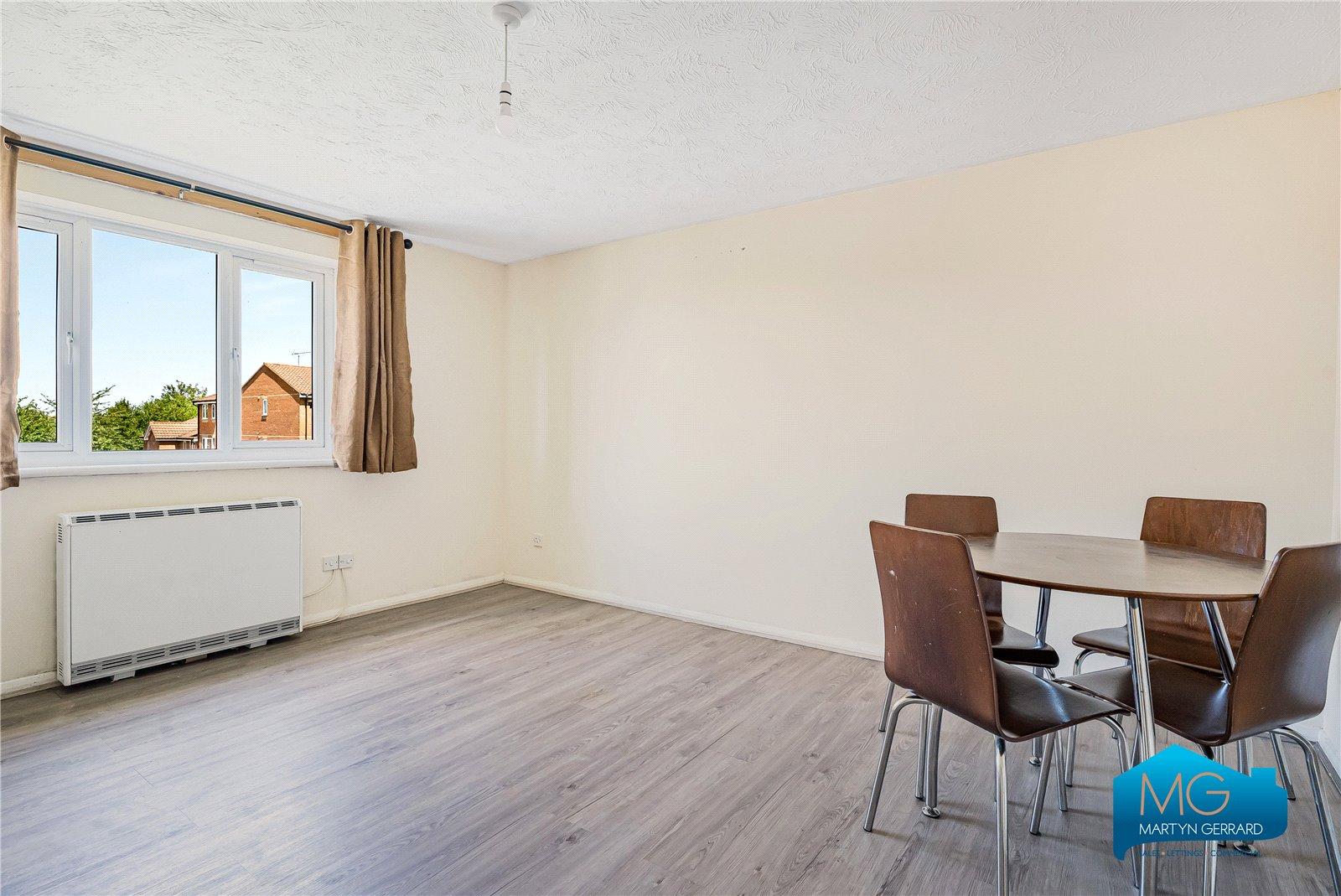 2 bedroom Apartment to rent - Martyn Gerrard