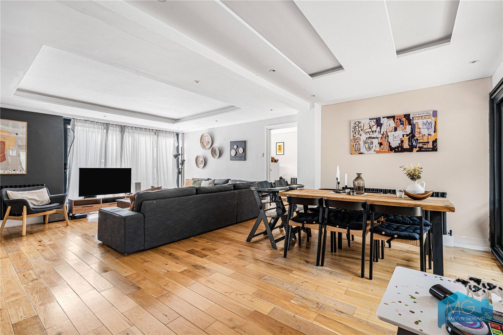 4 bedroom End of Terrace House for sale - Martyn Gerrard