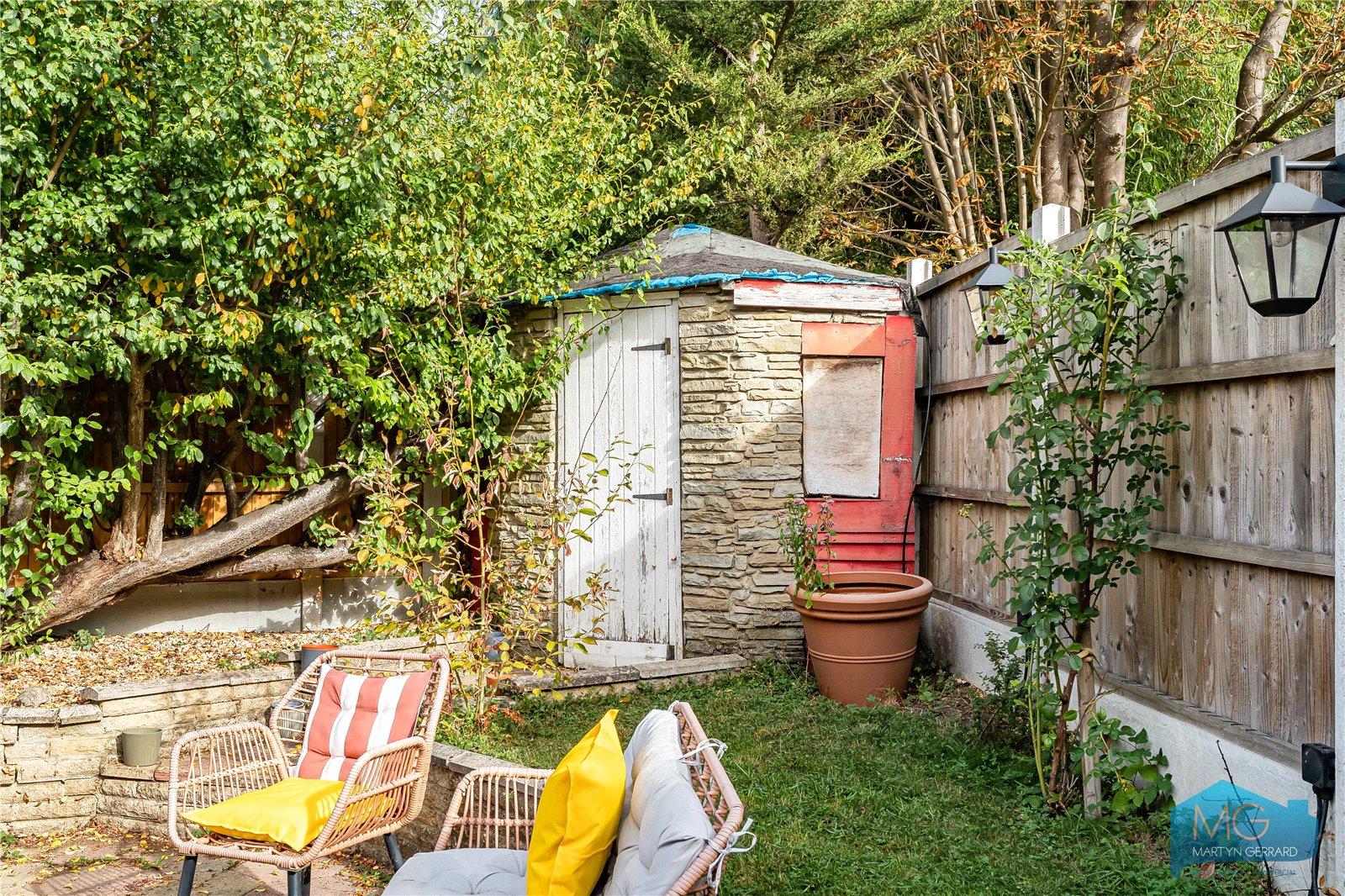 4 bedroom End of Terrace House for sale - Martyn Gerrard