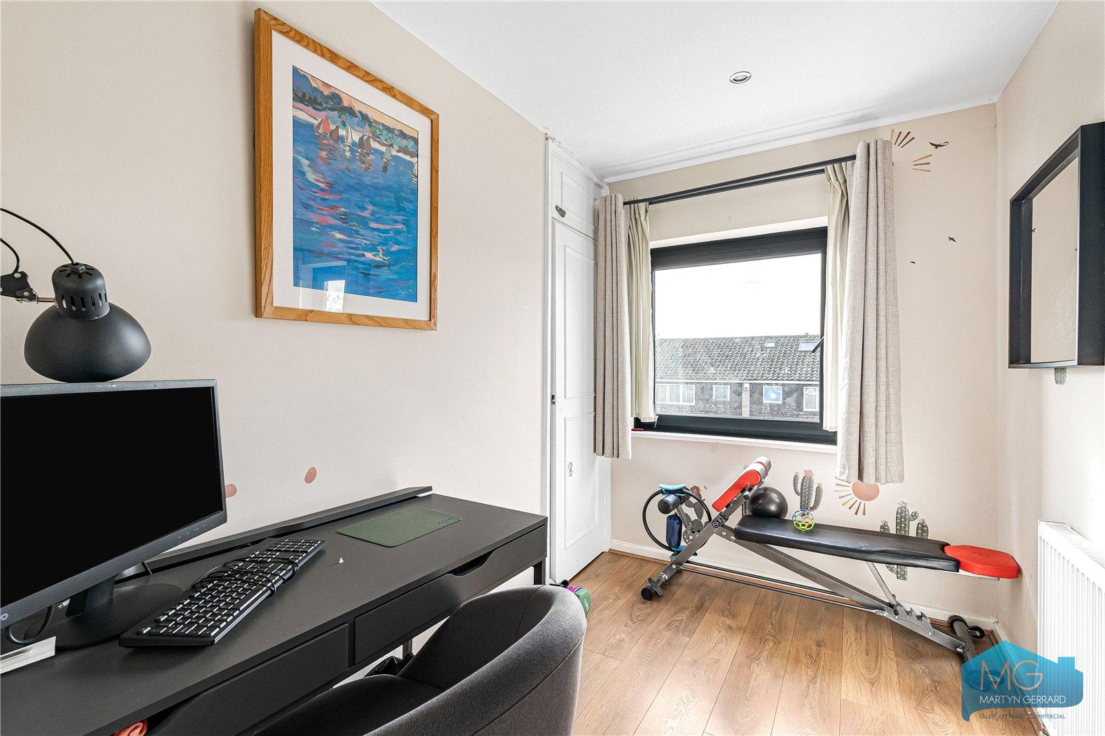 4 bedroom End of Terrace House for sale - Martyn Gerrard