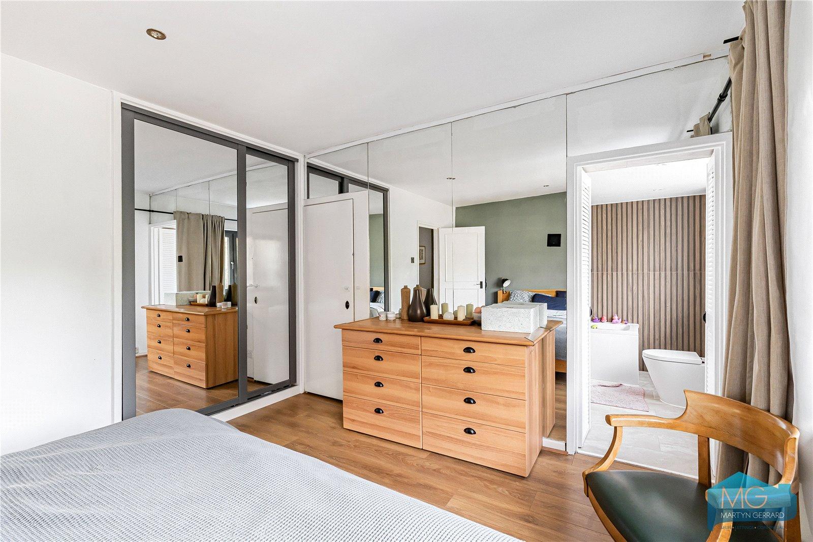 4 bedroom End of Terrace House for sale - Martyn Gerrard