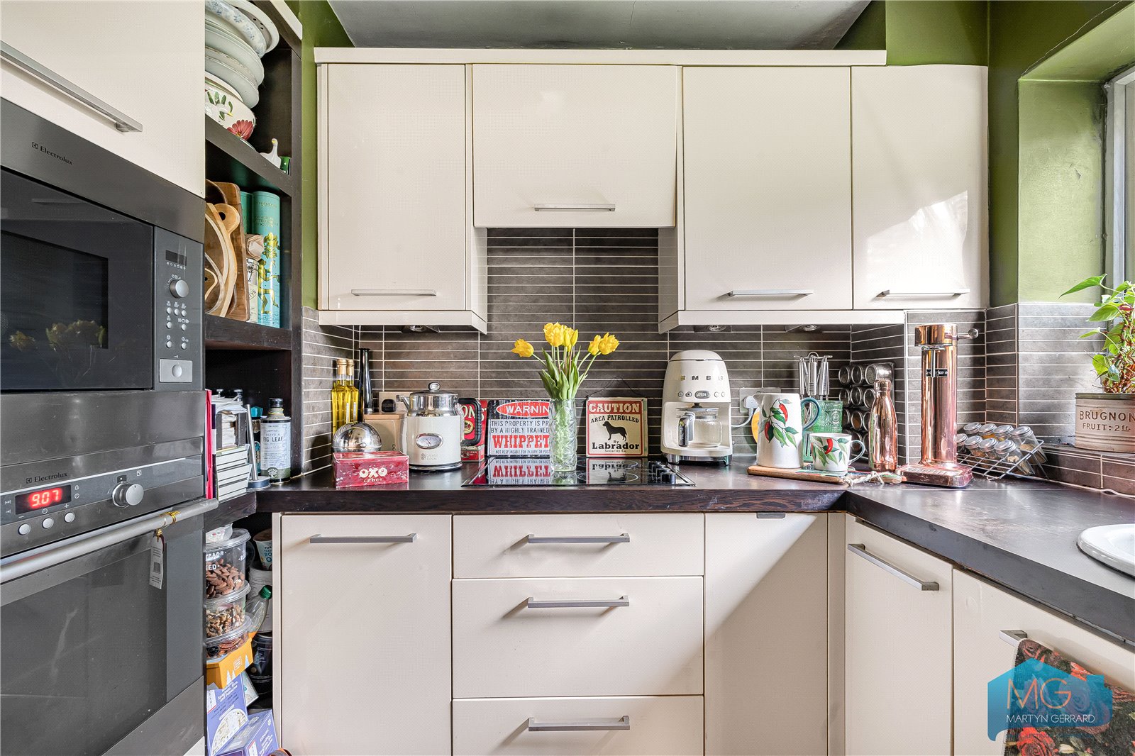 Fortis Green, London, N2+  - Martyn Gerrard