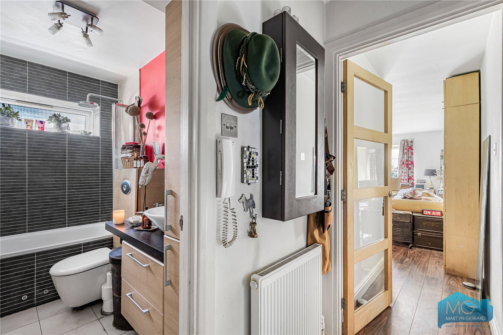 Fortis Green, London, N2+  - Martyn Gerrard