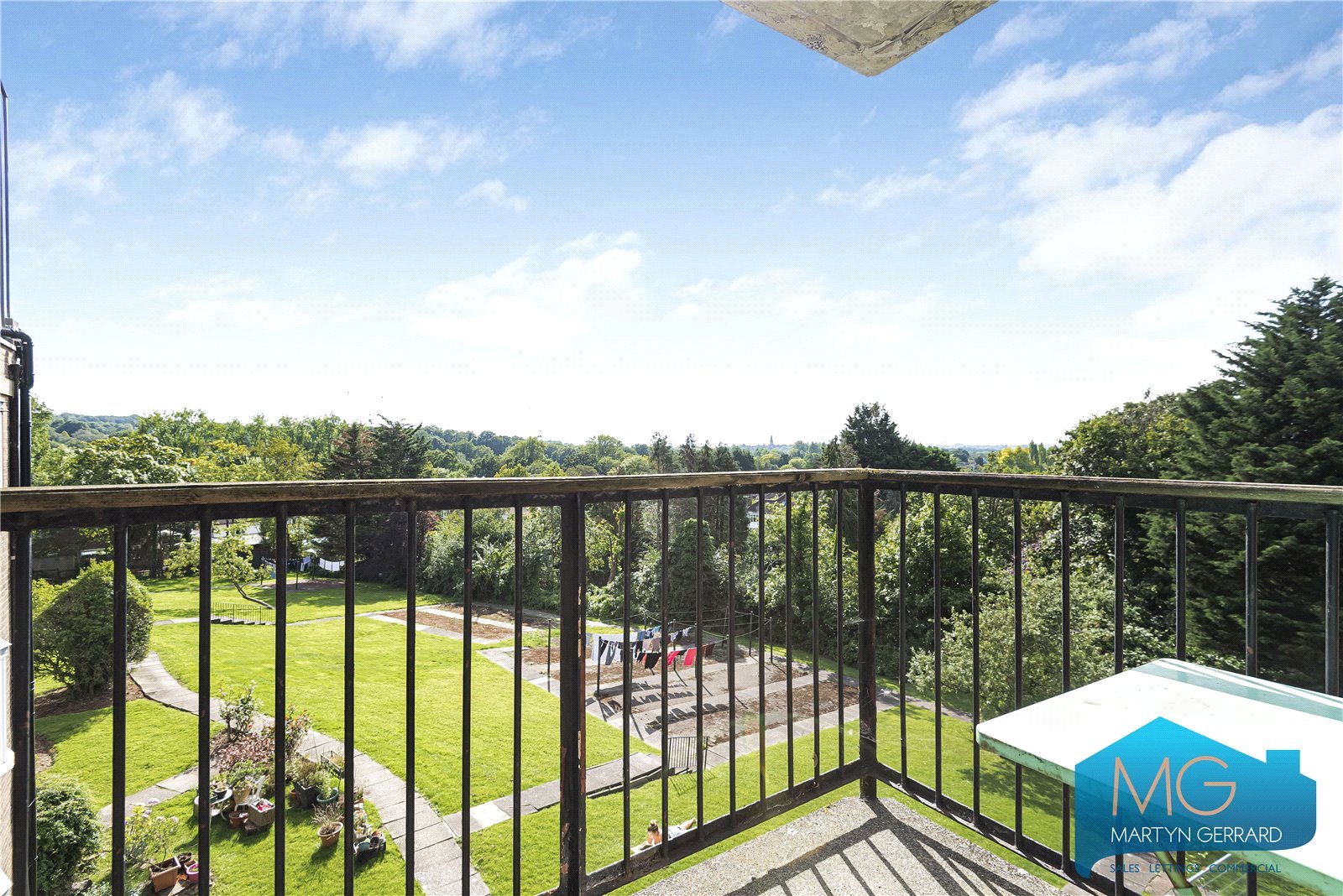 3 bedroom Apartment to rent - Martyn Gerrard