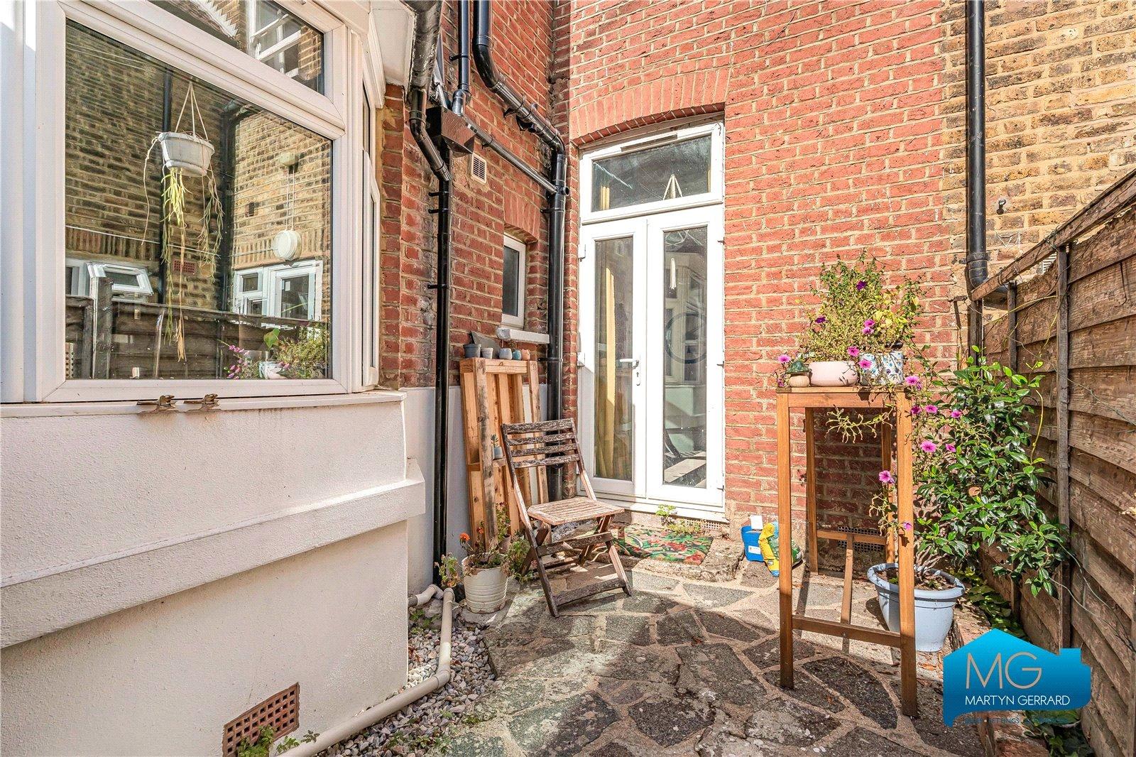 4 bedroom Terraced House for sale - Martyn Gerrard